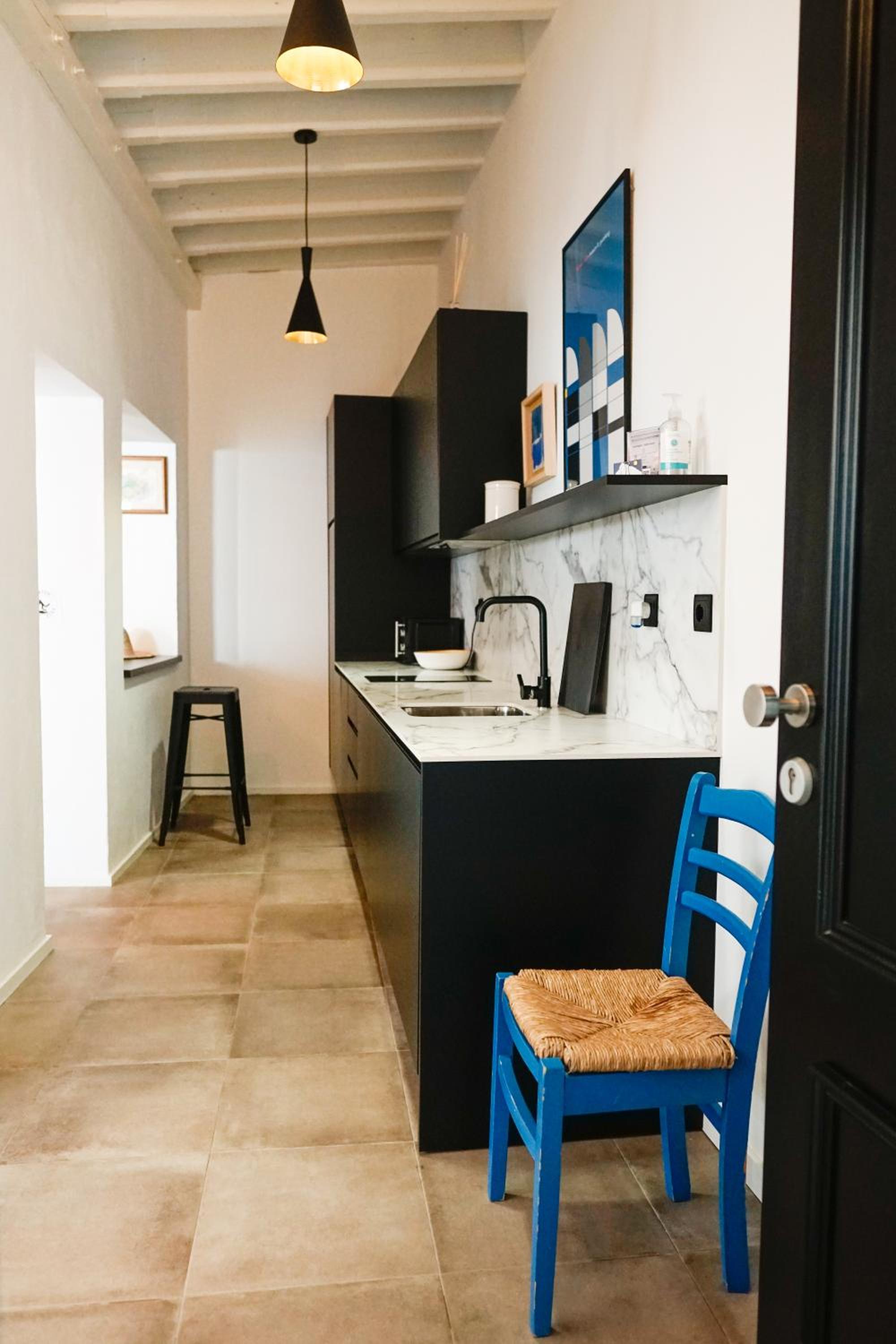 One-Bedroom Apartment - Photo 19