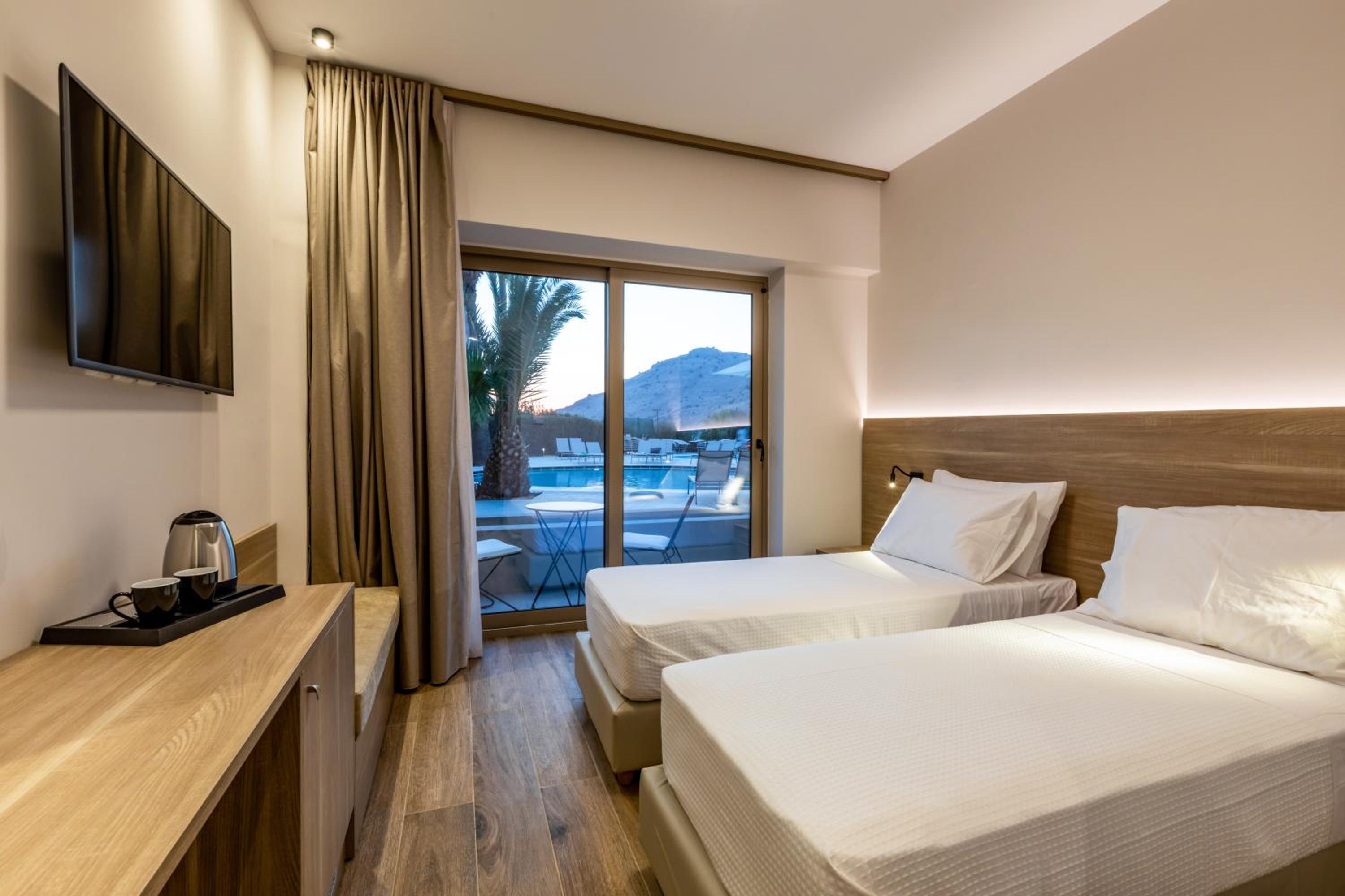 Double or Twin Room with Sea View