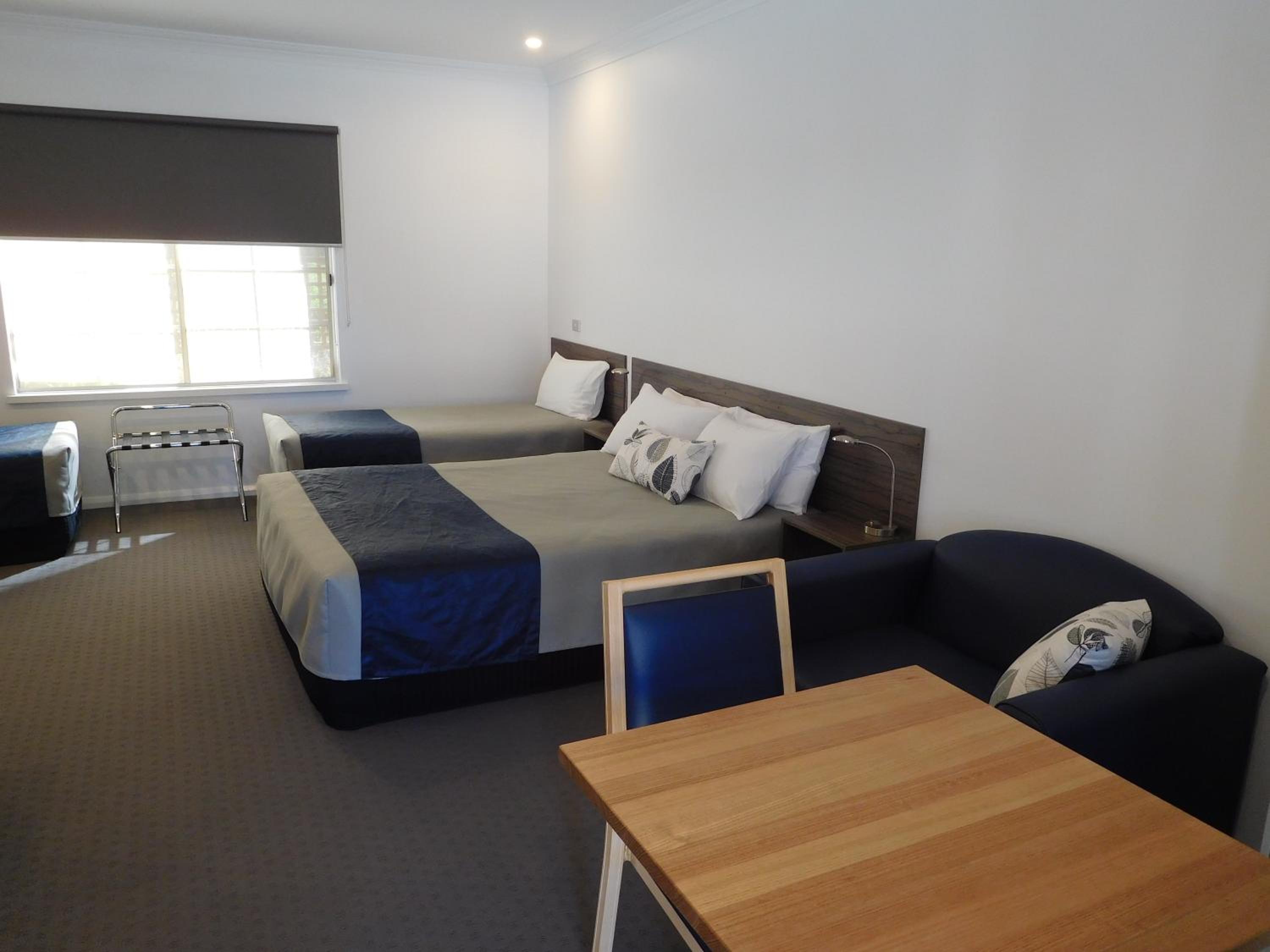 Deluxe Family Room photo 1