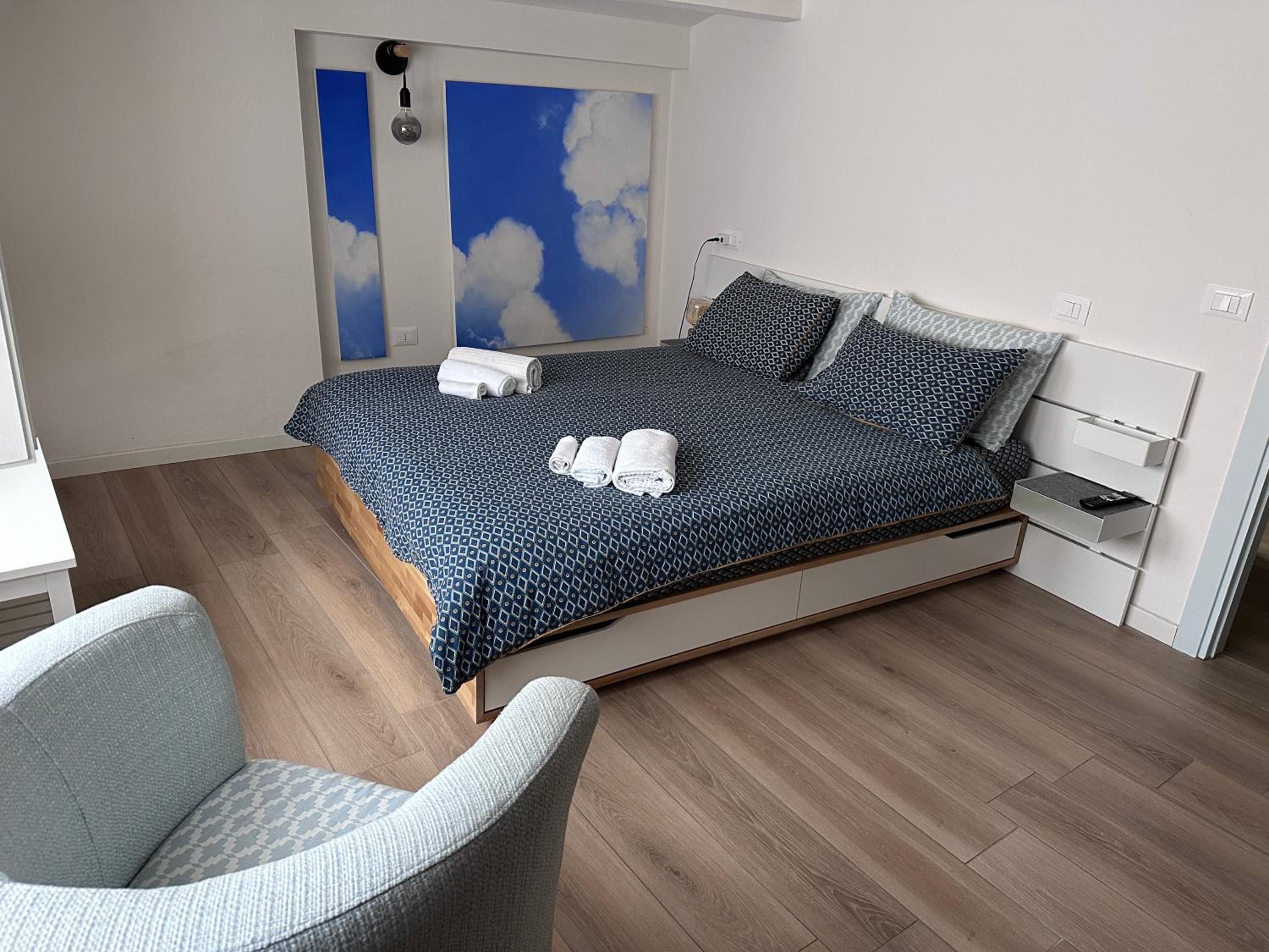 One-Bedroom House photo 1