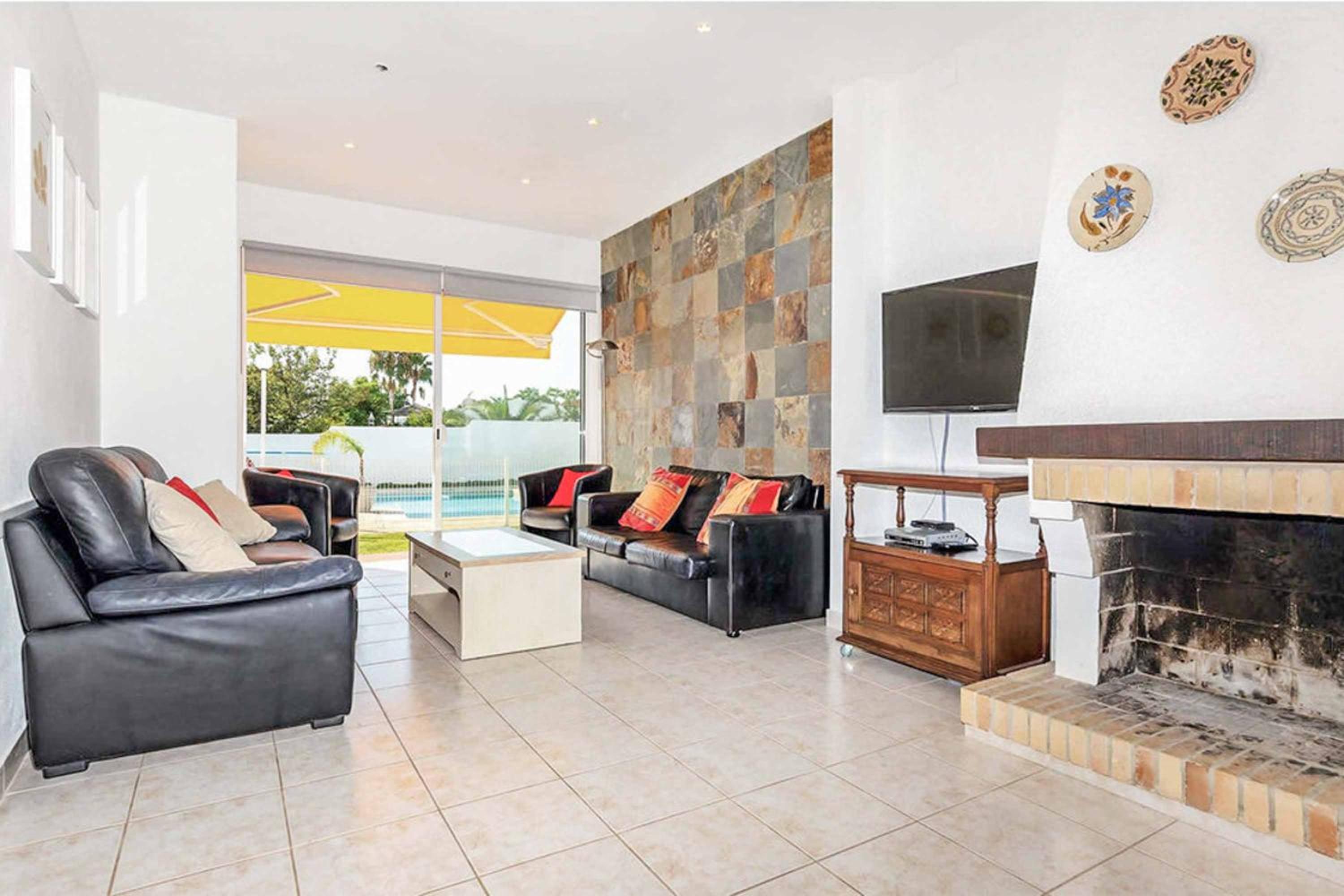 Villa photo 1