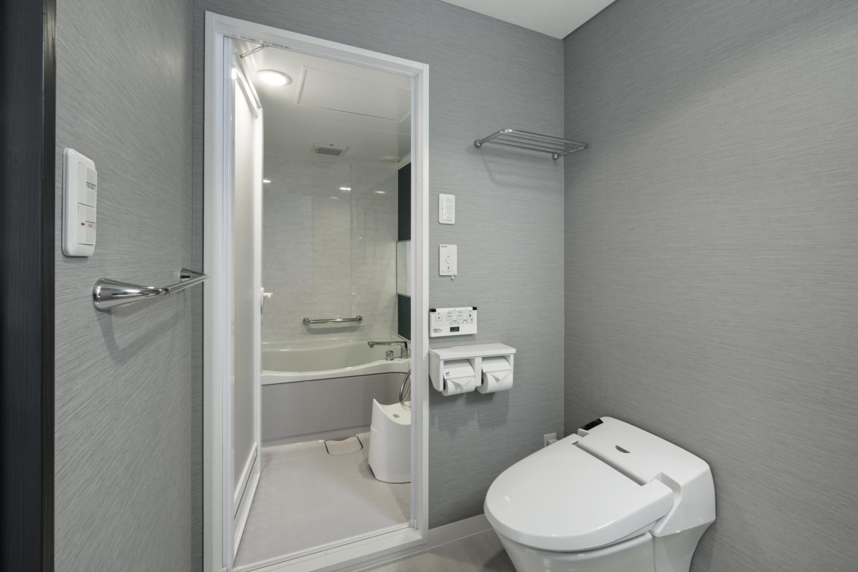 Two Adjacent Deluxe Twin Rooms - Non-Smoking photo 2