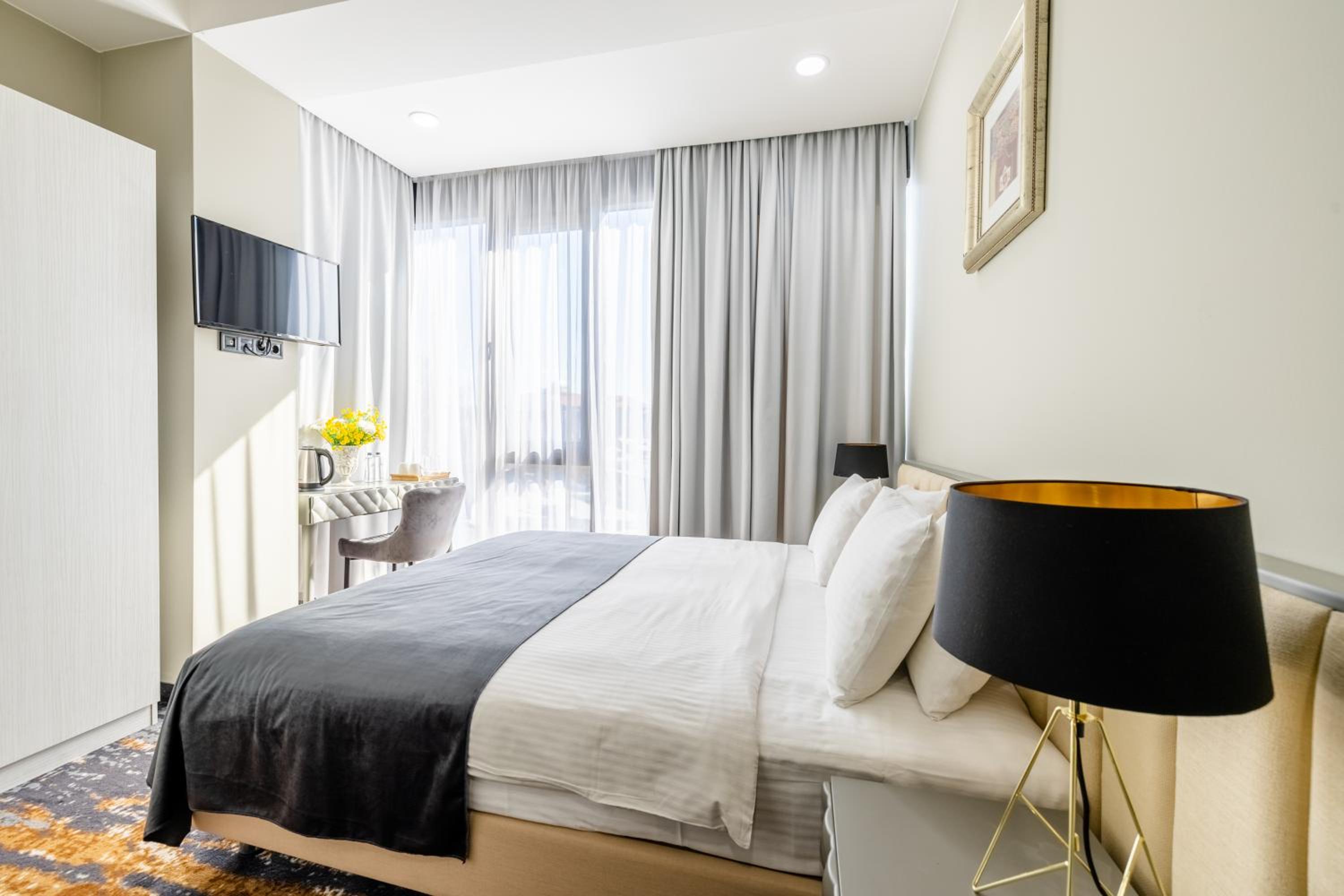 Economy Double Or Twin Room - Photo 1