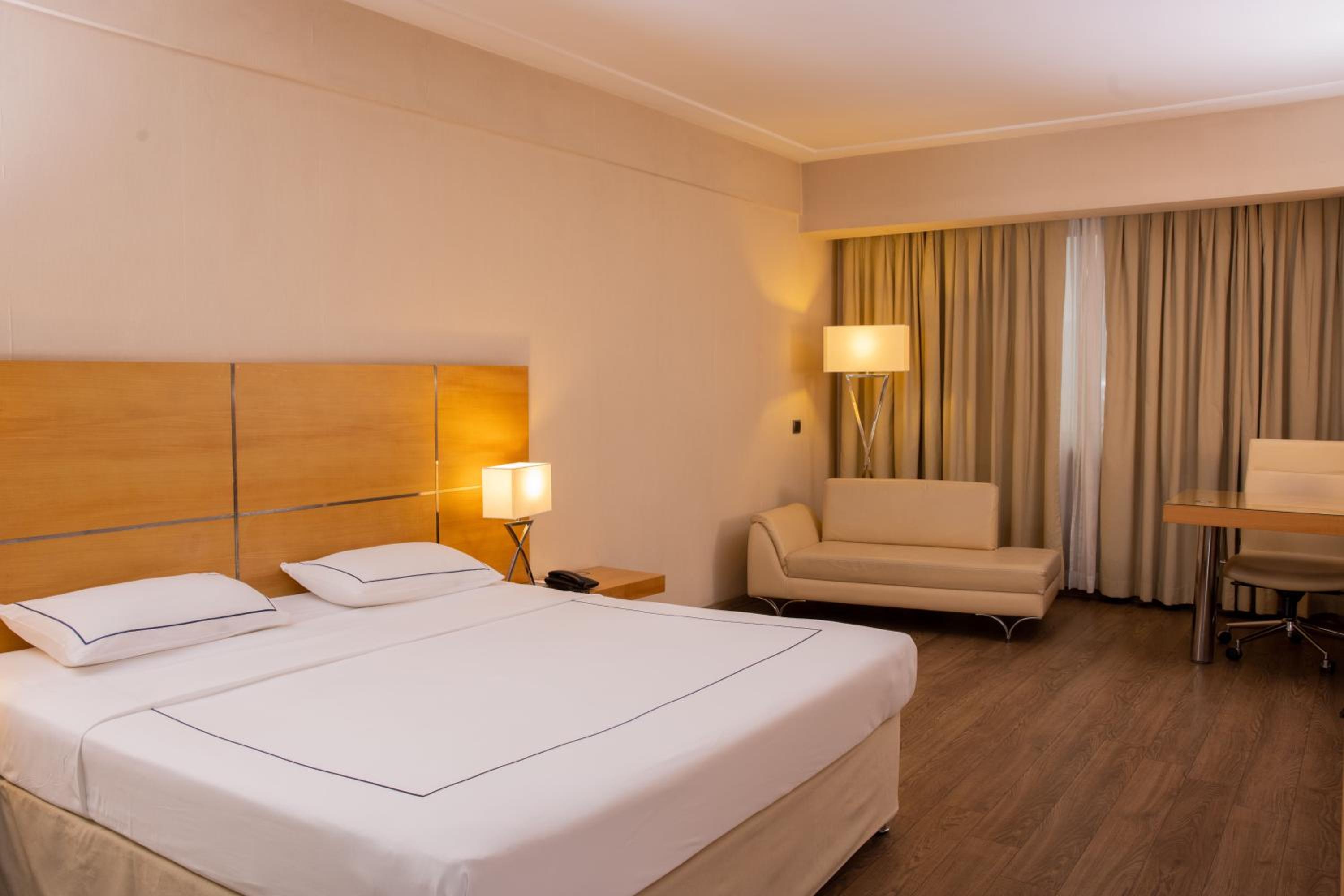 Deluxe Double or Twin Room - Photo 3