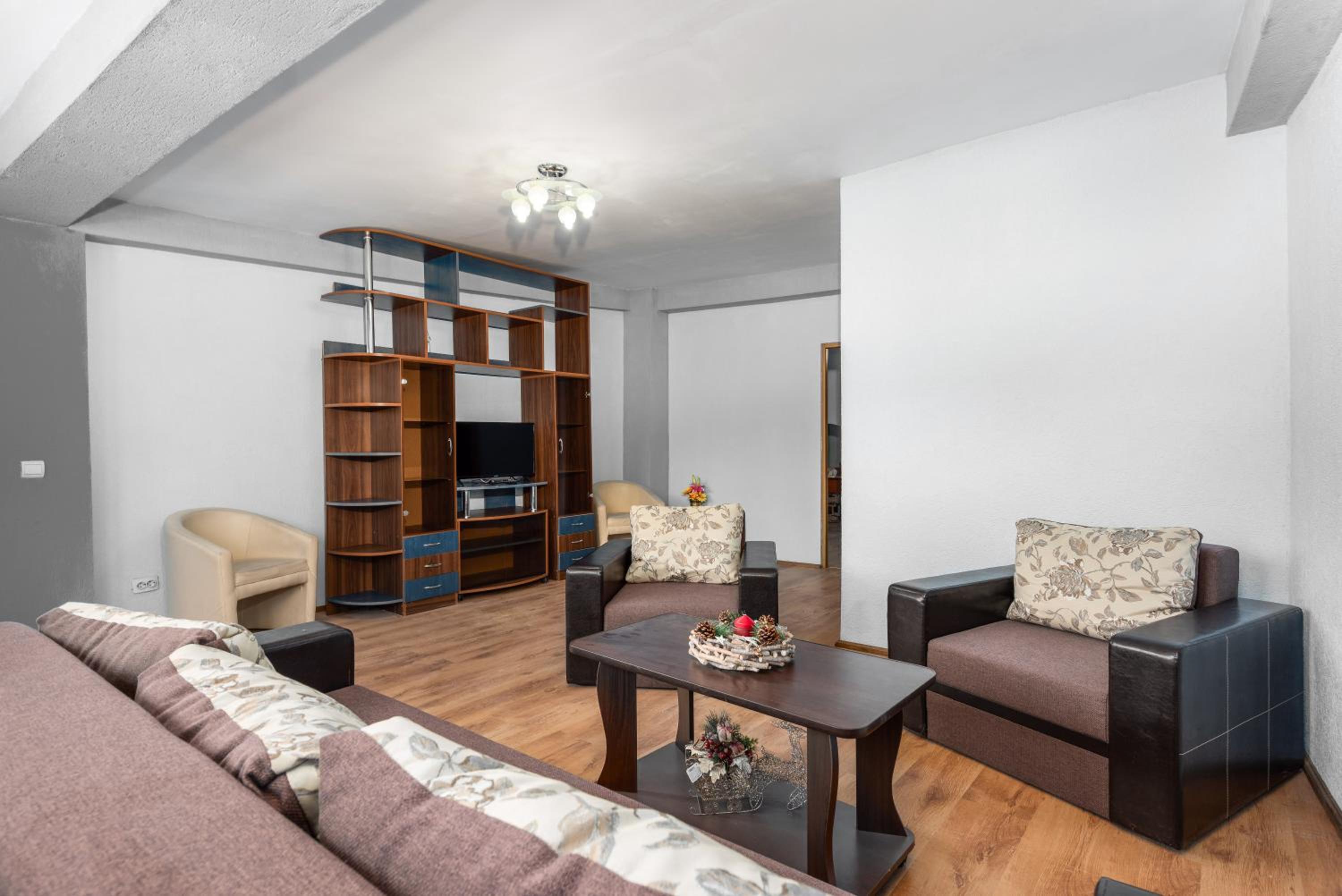One-Bedroom Apartment photo 2