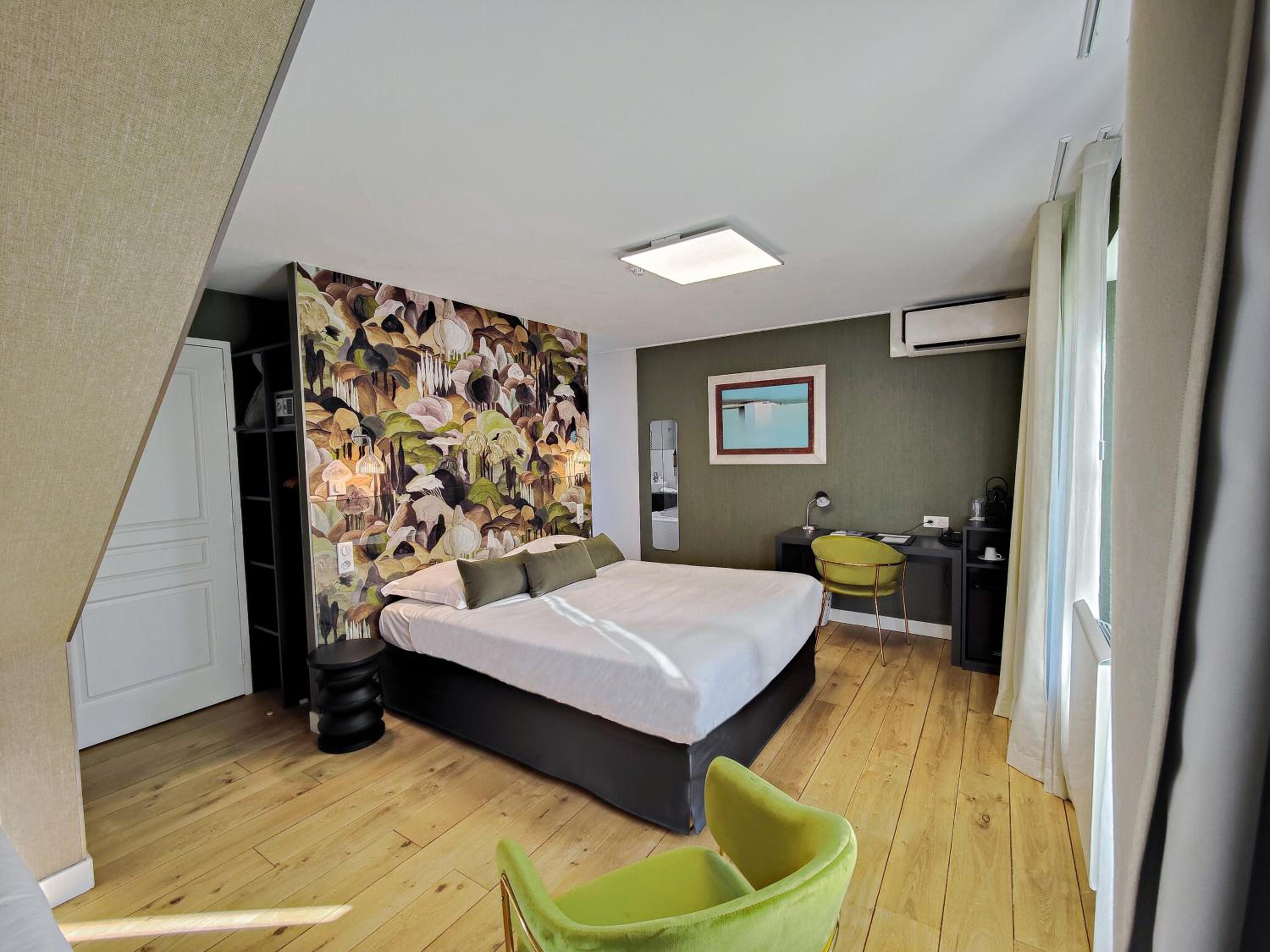 Triple Room in Dependence - Photo 6