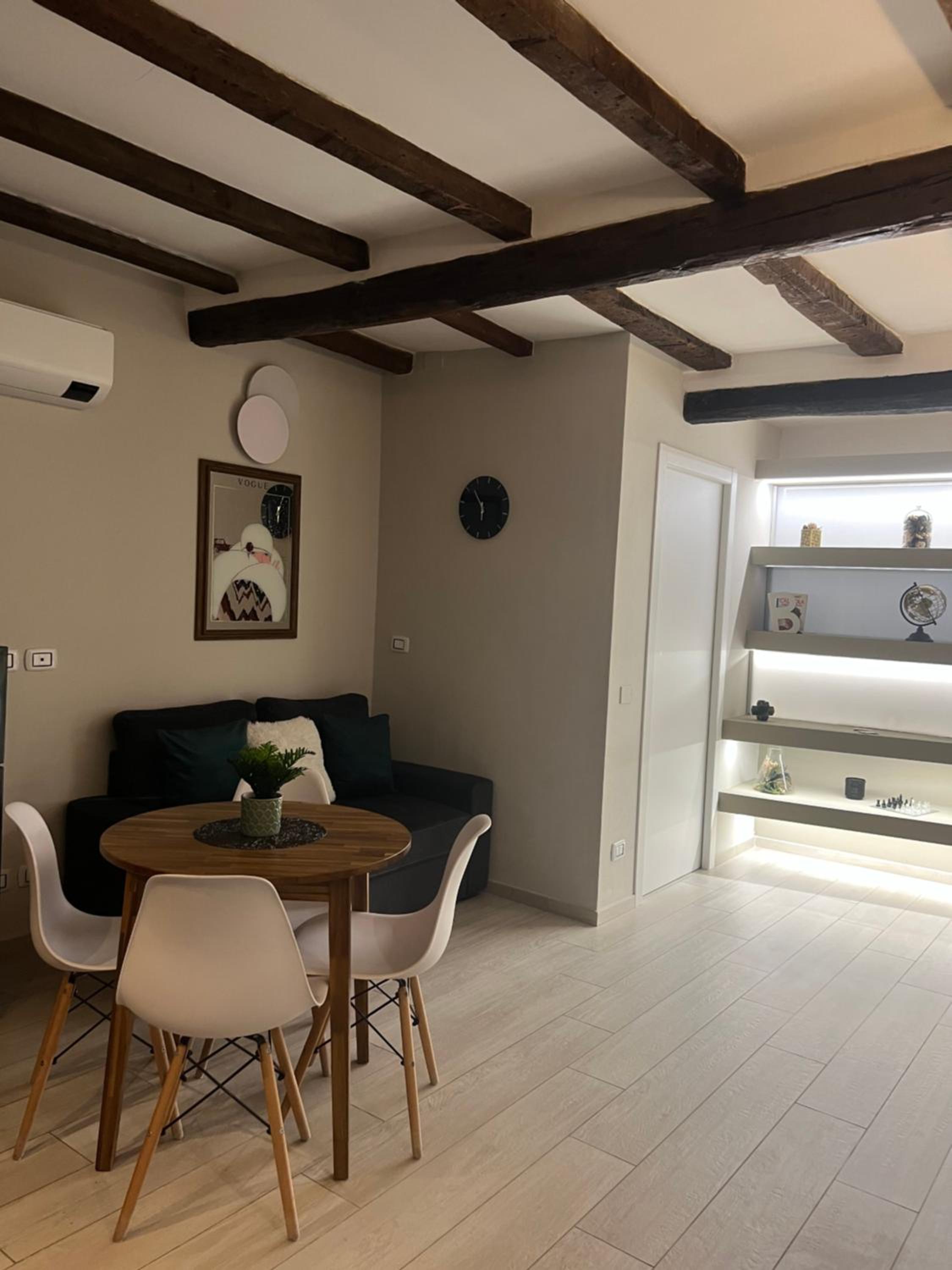 One-Bedroom Apartment - Photo 85
