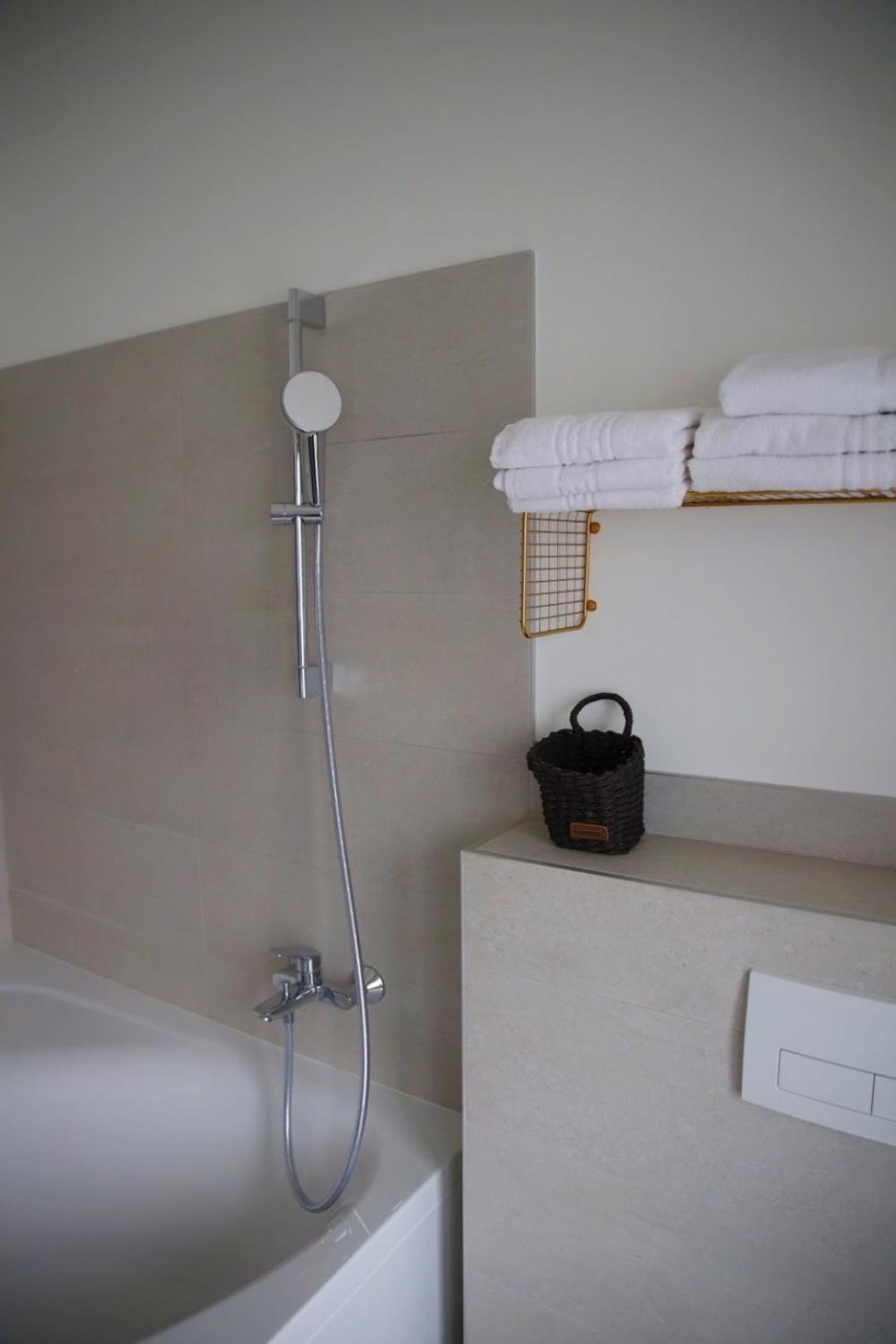 Deluxe Triple Room - Photo 2