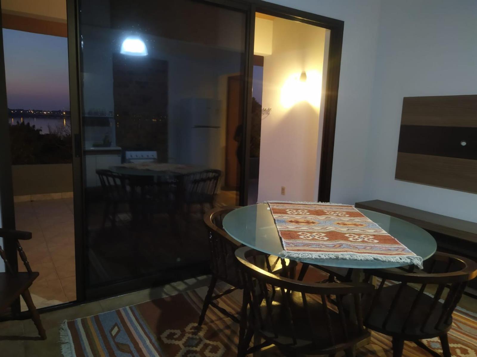 One-Bedroom Apartment - Non-Smoking photo 2