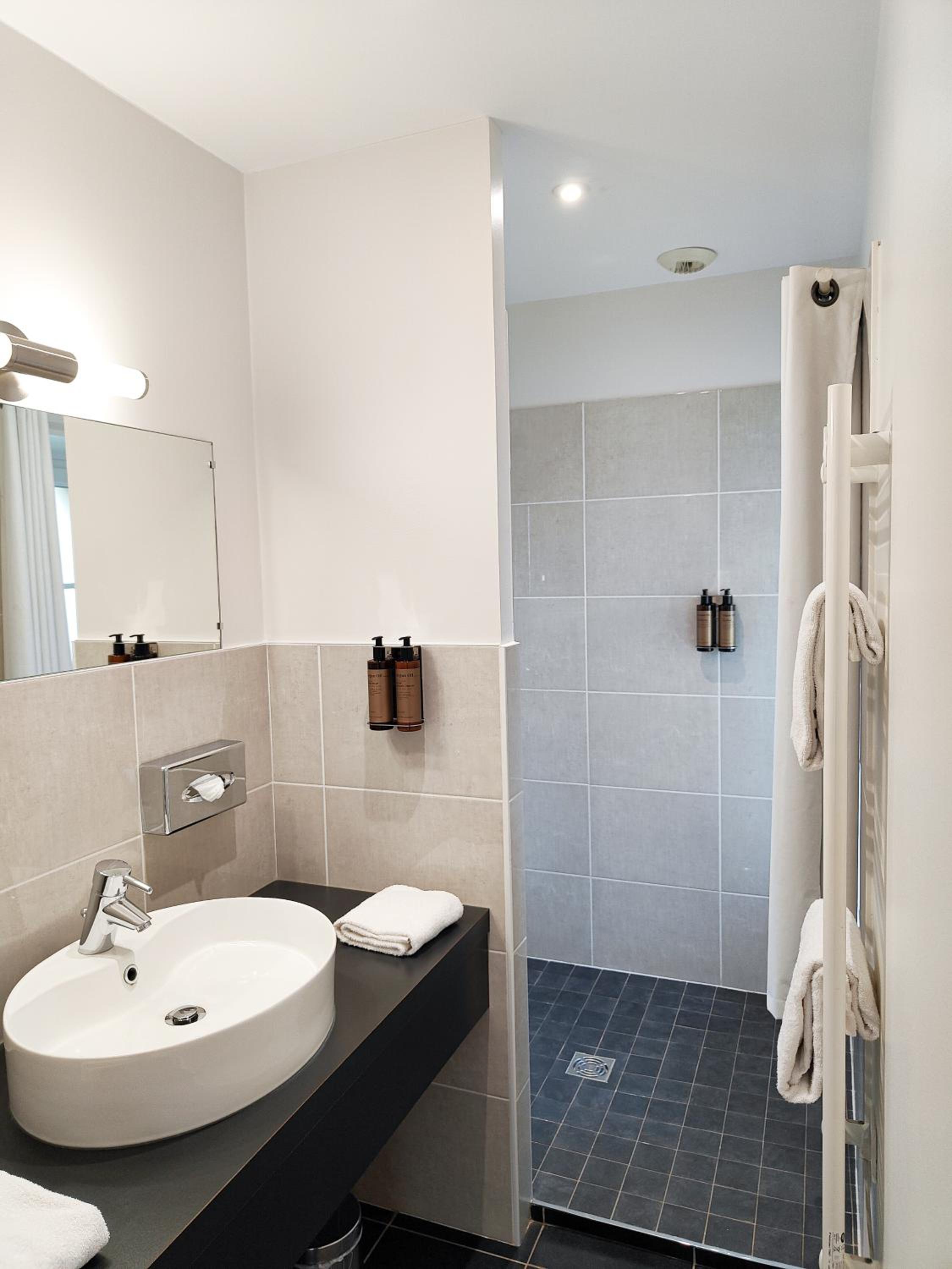 Comfort Double Room - in Dependence - Photo 5