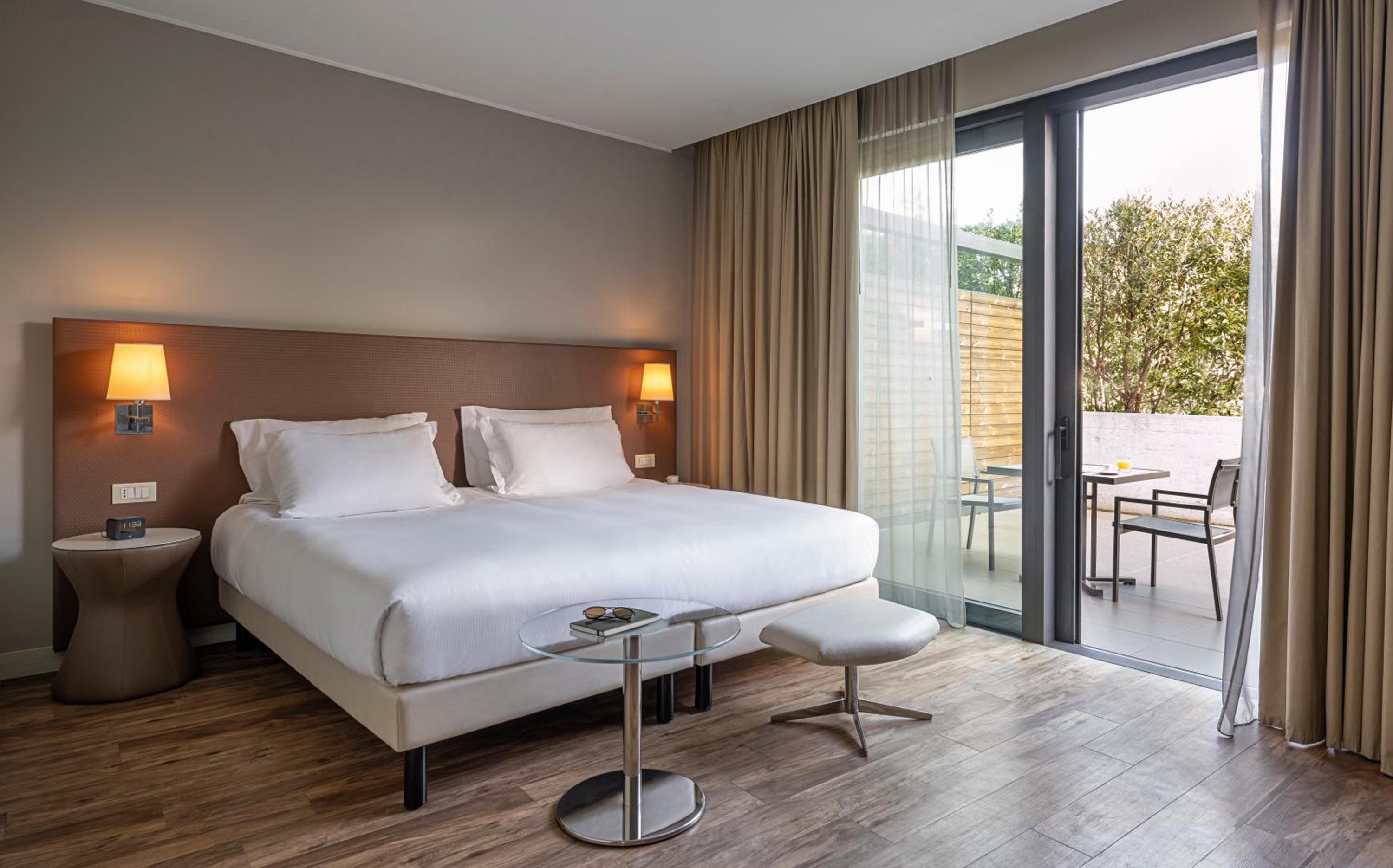 Junior King Suite with Terrace - Photo 5