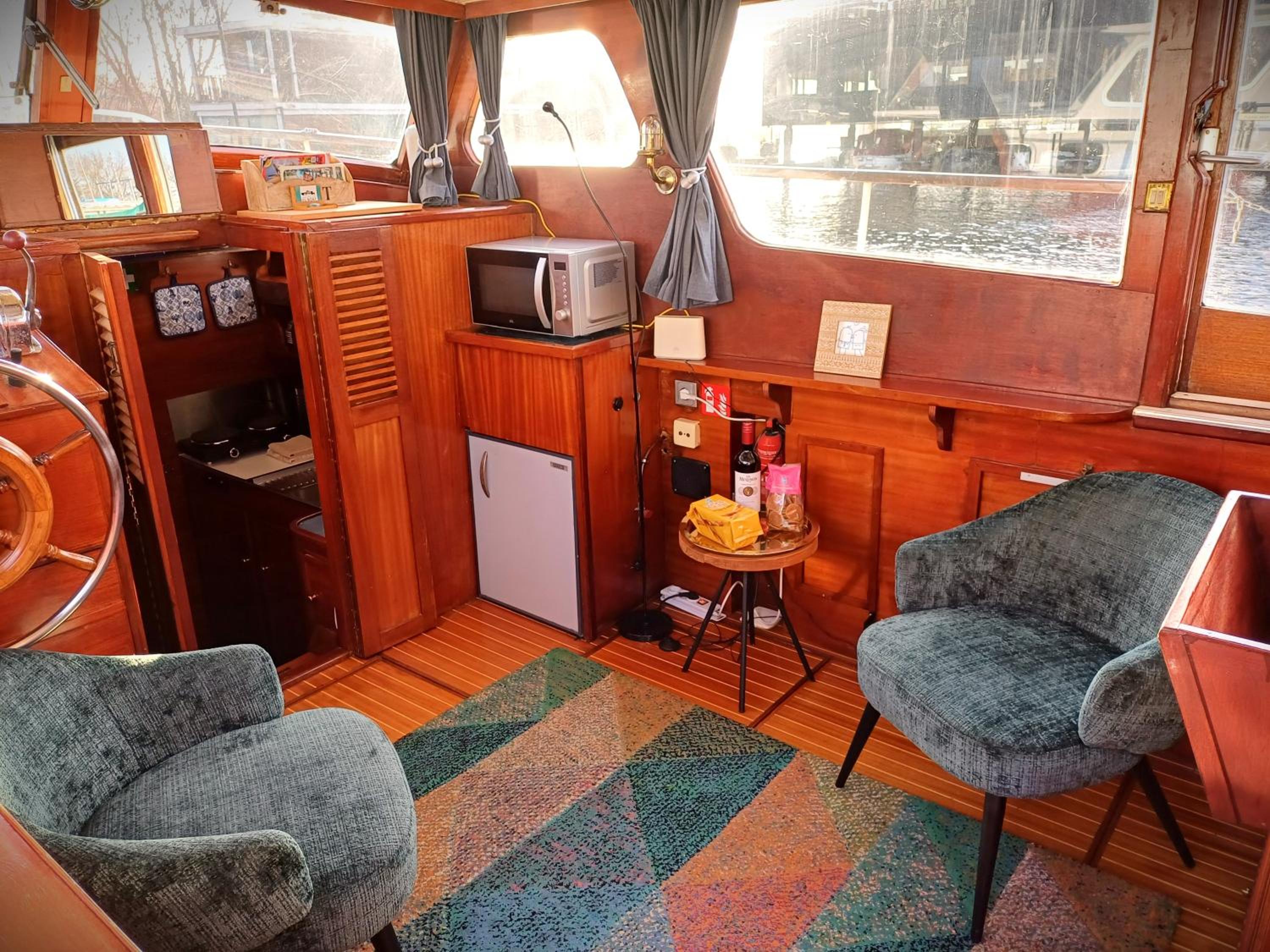 Boat photo 1