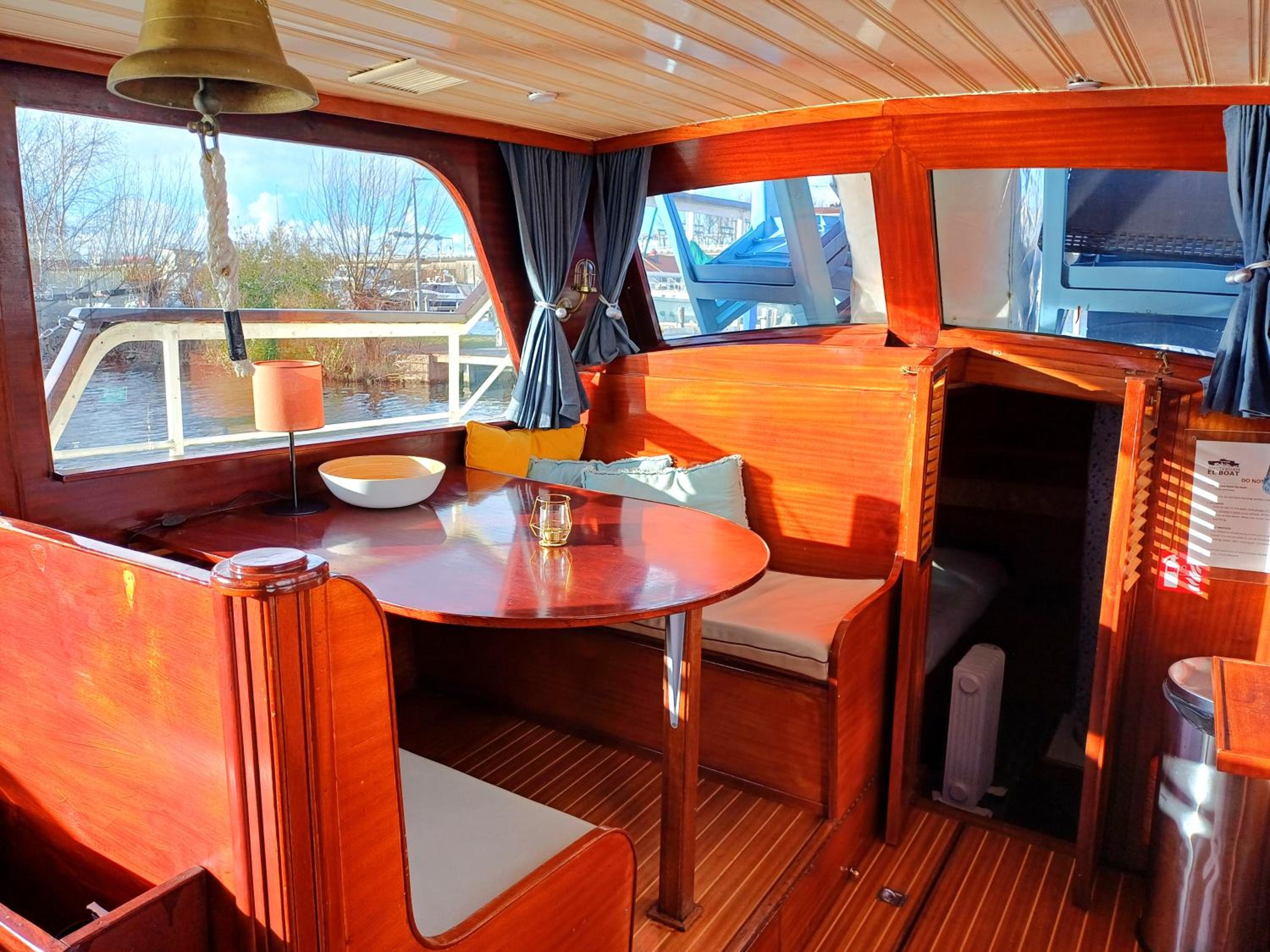 Boat photo 2