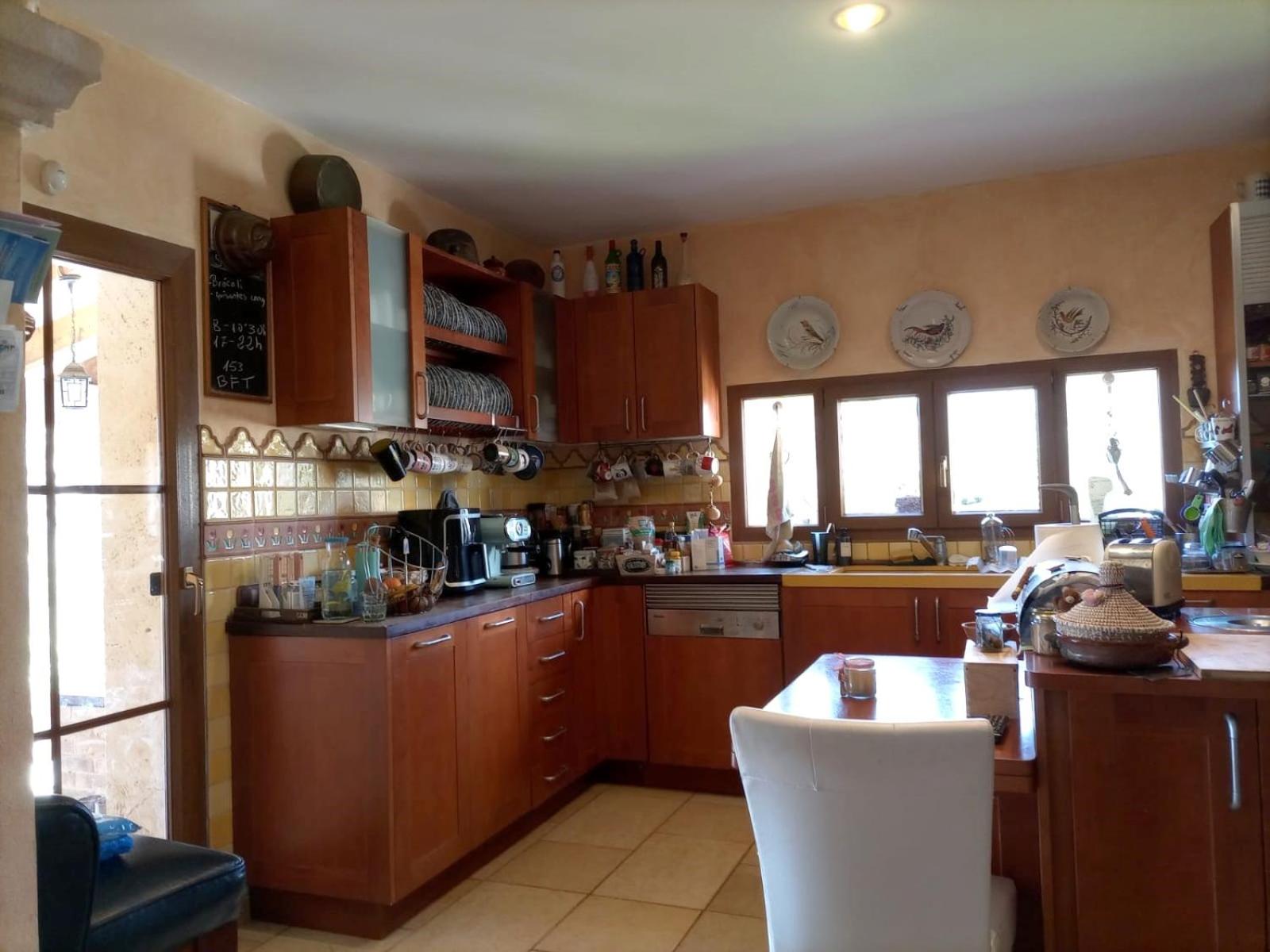 Four-Bedroom House photo 2