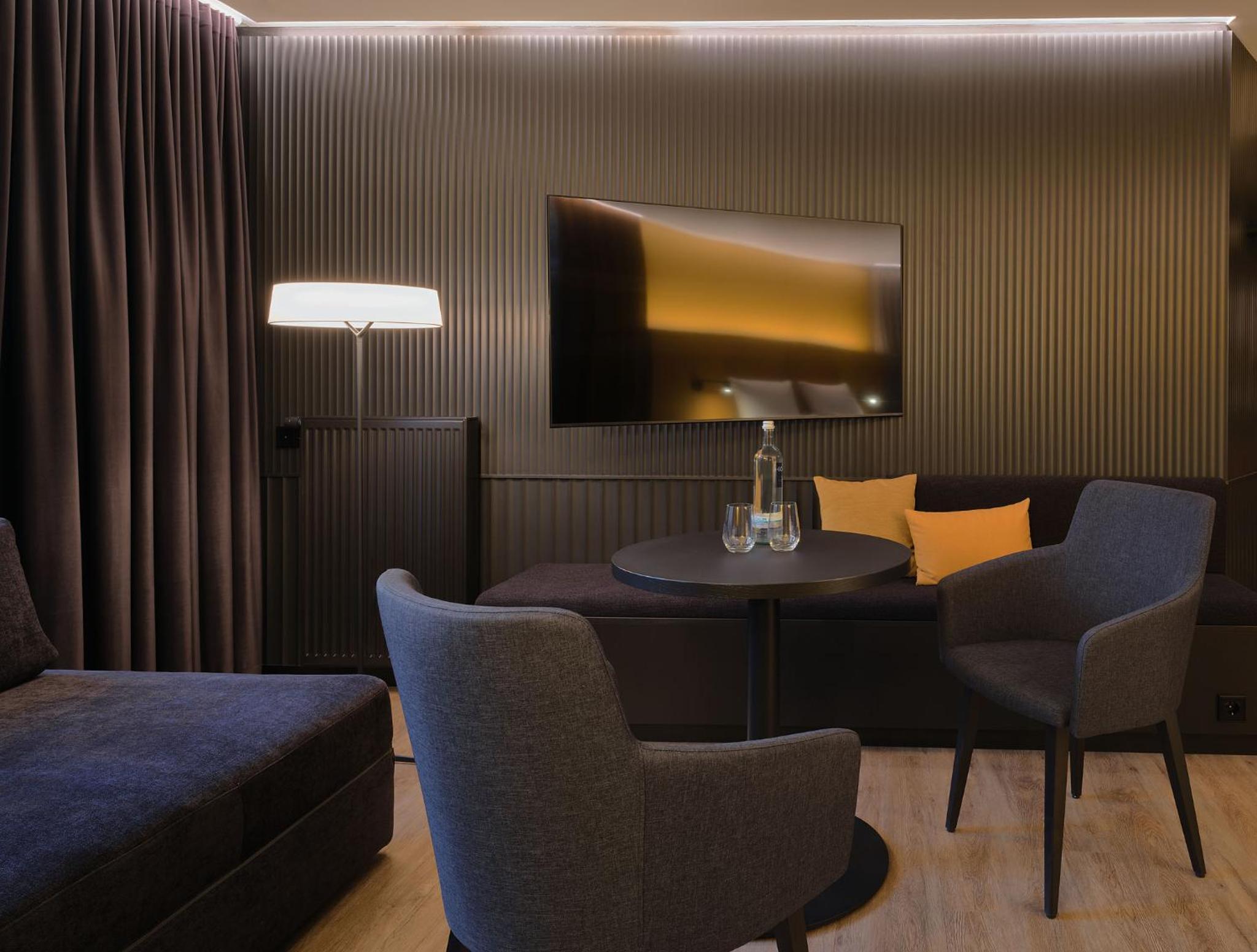 THE FLORIS formerly Hotel am Sophienpark, Superior Family Room Dependence (with sofa bed)