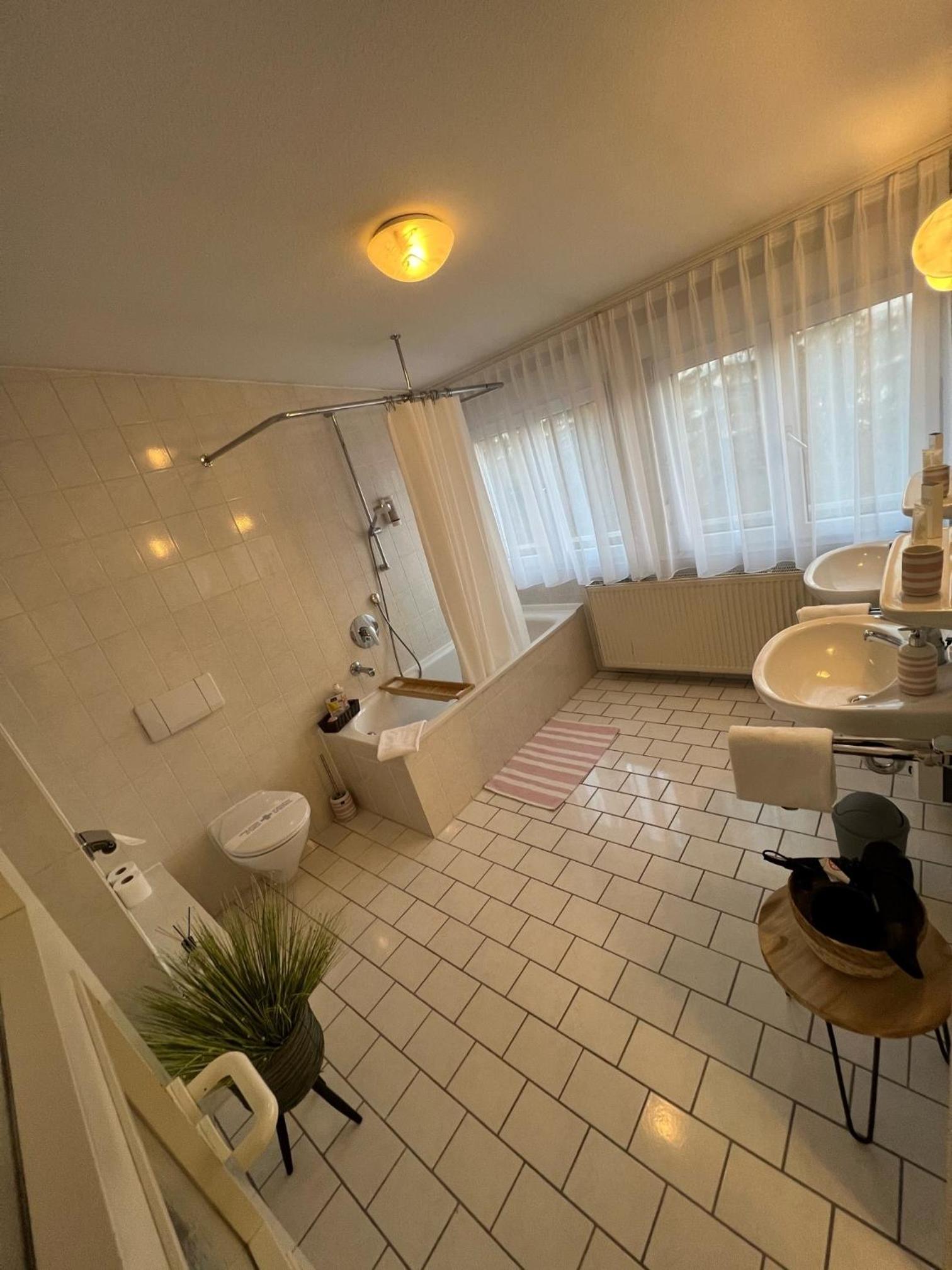 Standard Double Suite - Photo 7