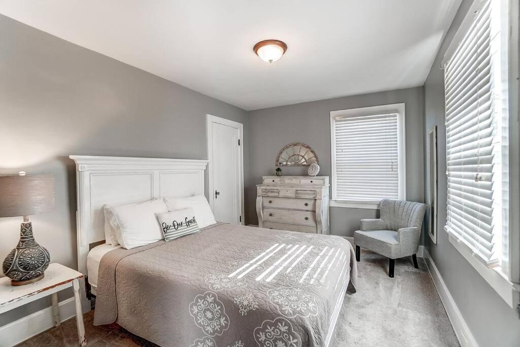 Four-Bedroom House photo 1
