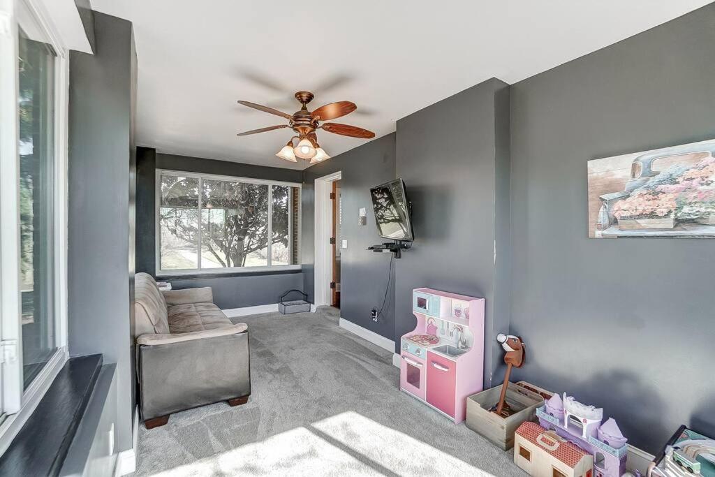 Four-Bedroom House photo 3