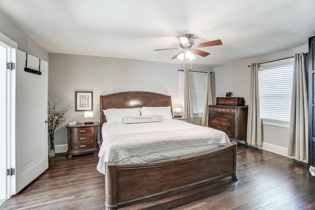 Four-Bedroom House photo 2
