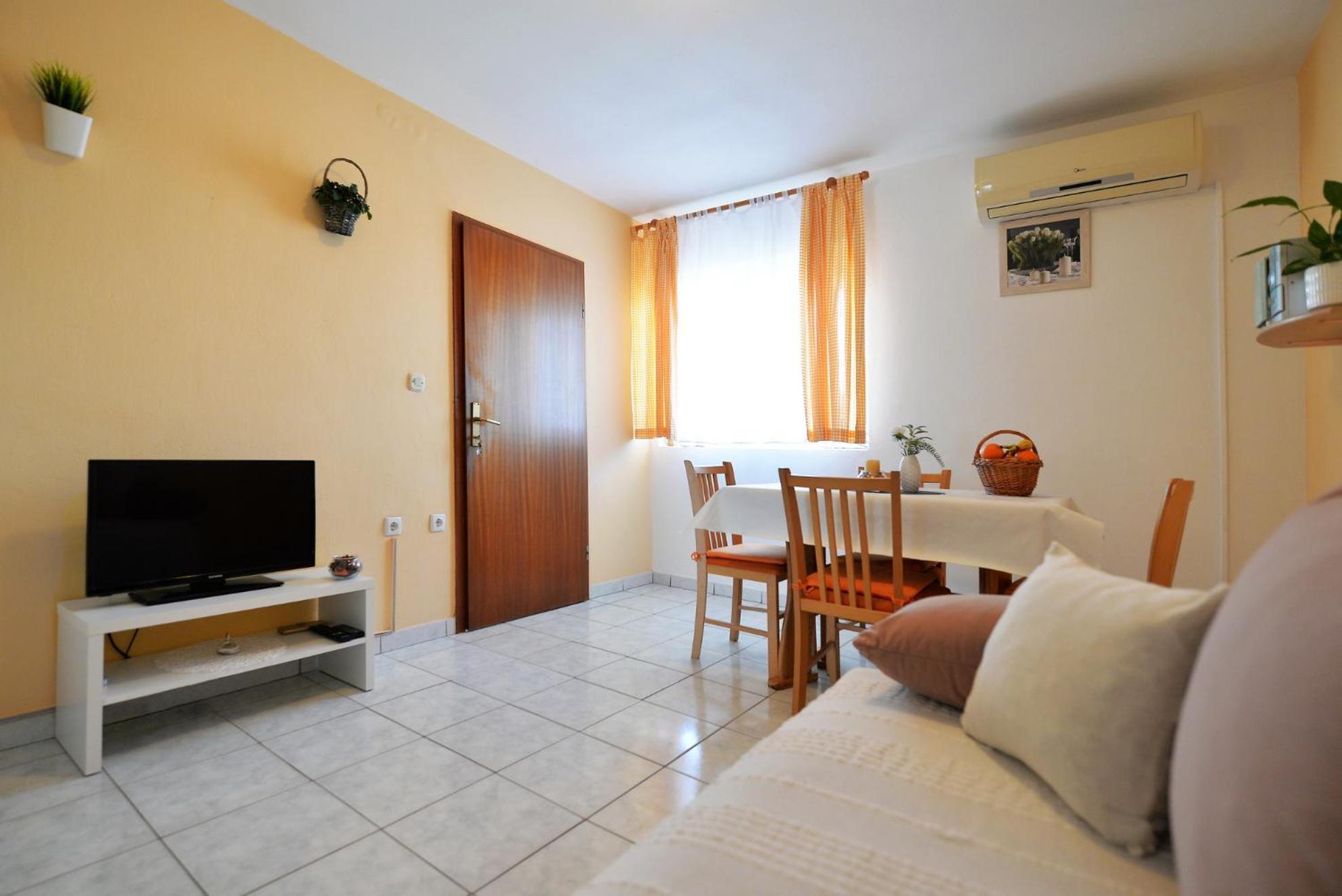 One Bedroom Apartment