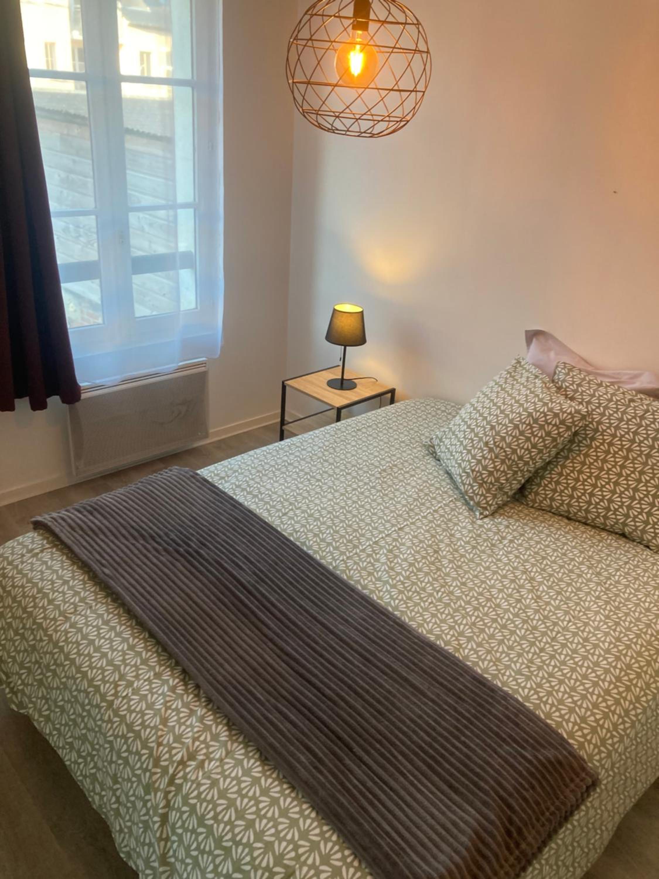 One-Bedroom Apartment - Photo 14