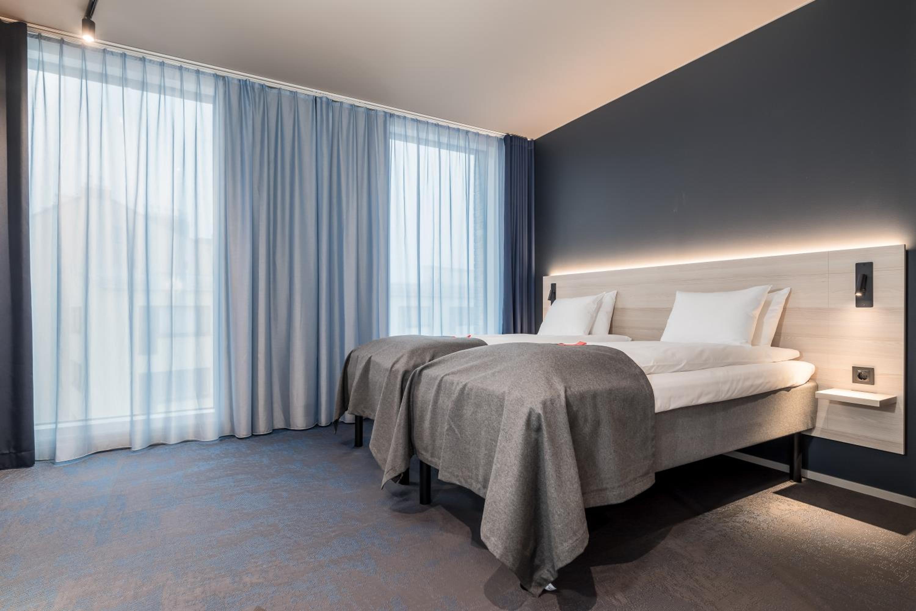 Large Double Room photo 3