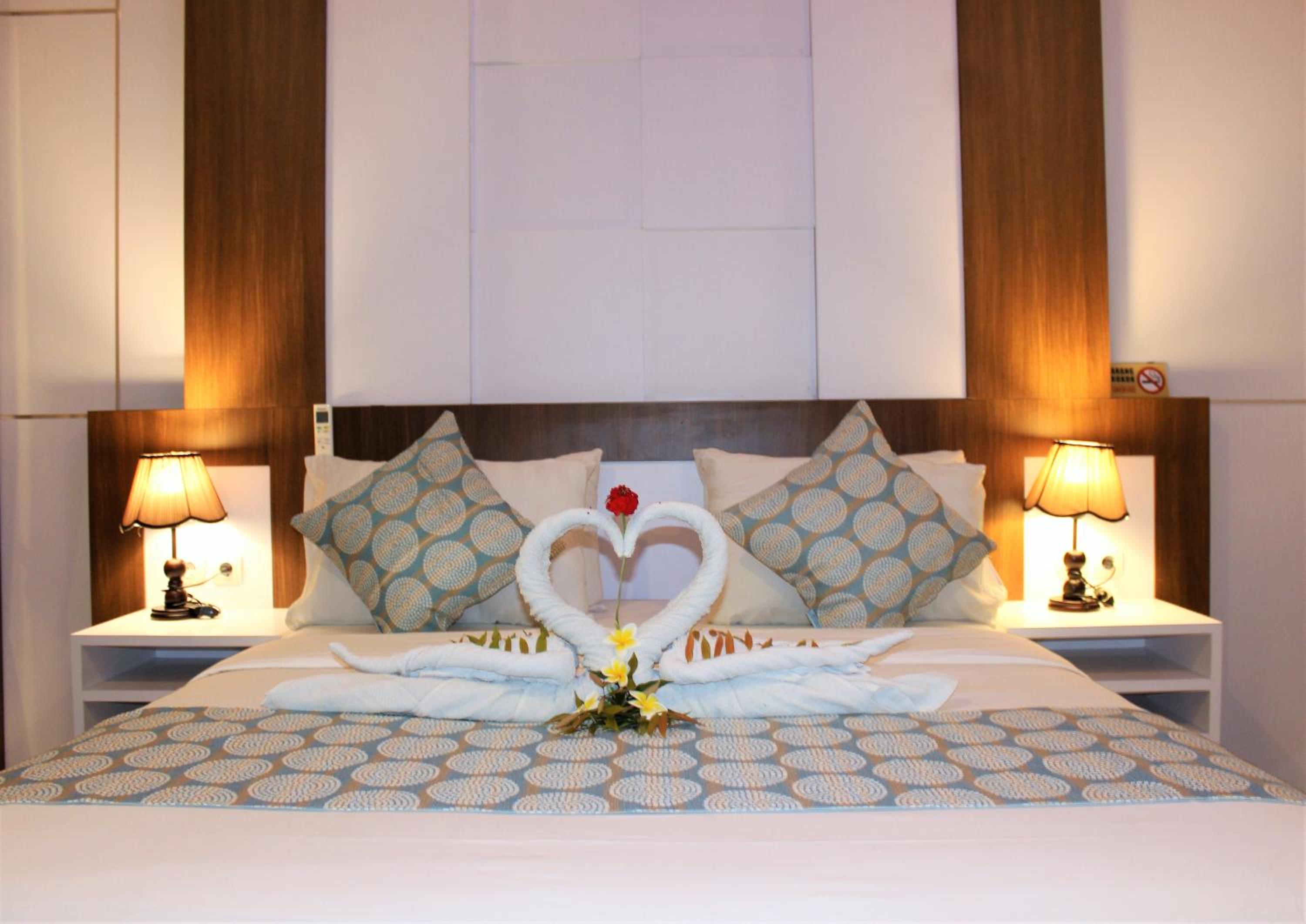 Deluxe Double Room with Balcony and Sea View