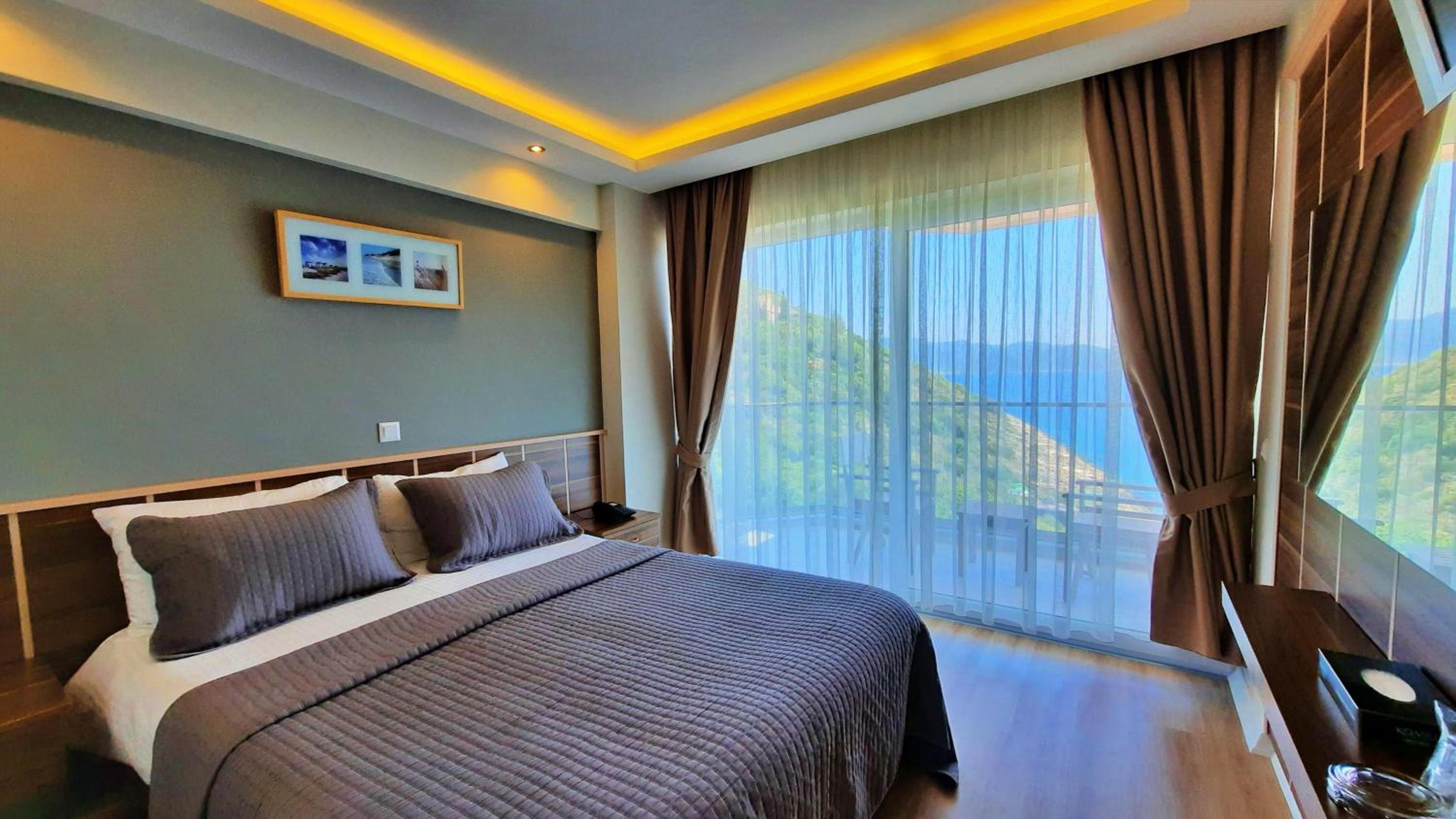 Standard Double Room with Sea View - Photo 1