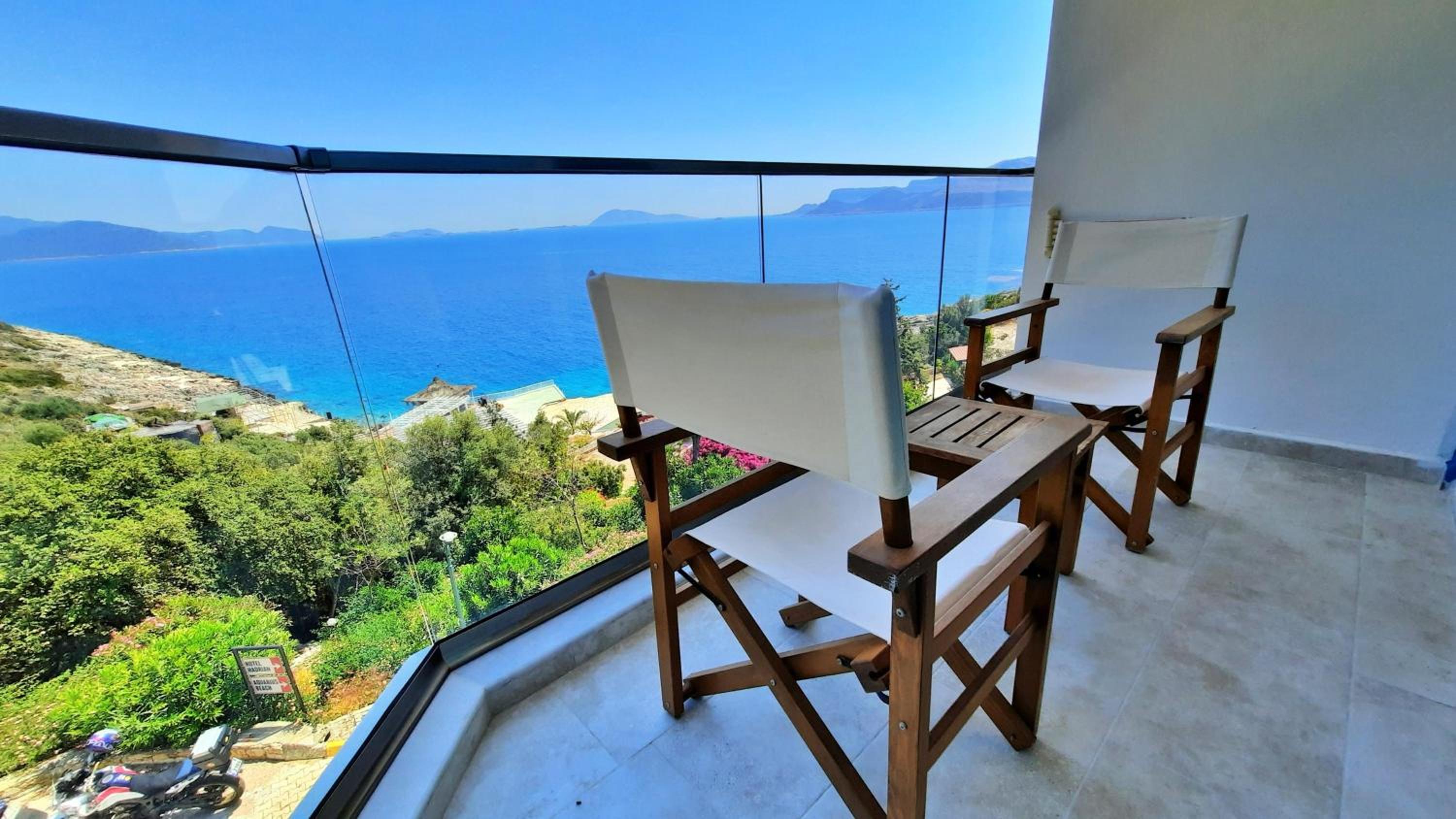 Standard Double Room with Sea View - Photo 18