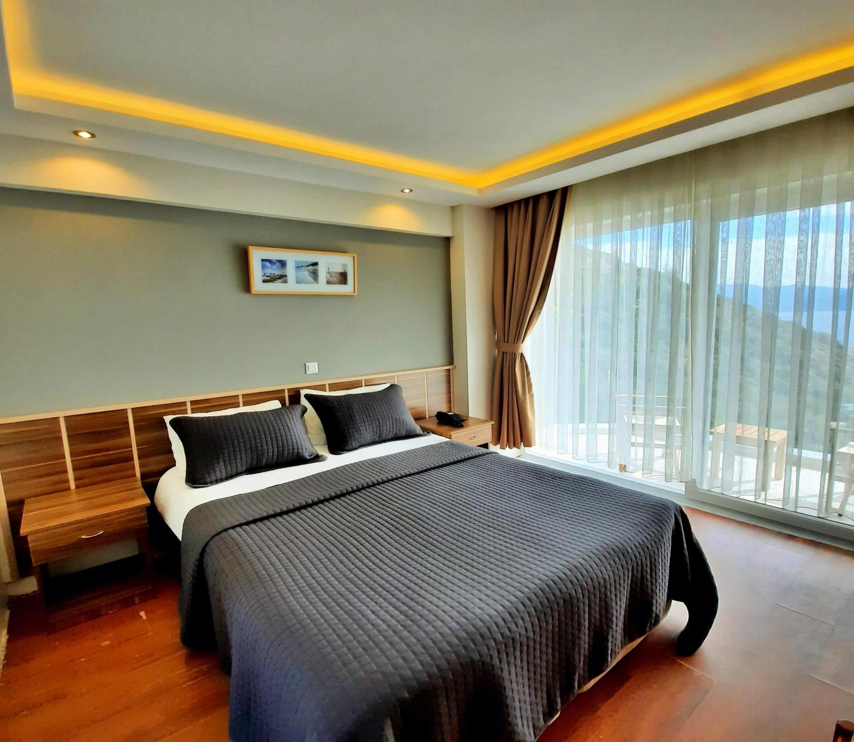 Standard Double Room with Sea View - Photo 8