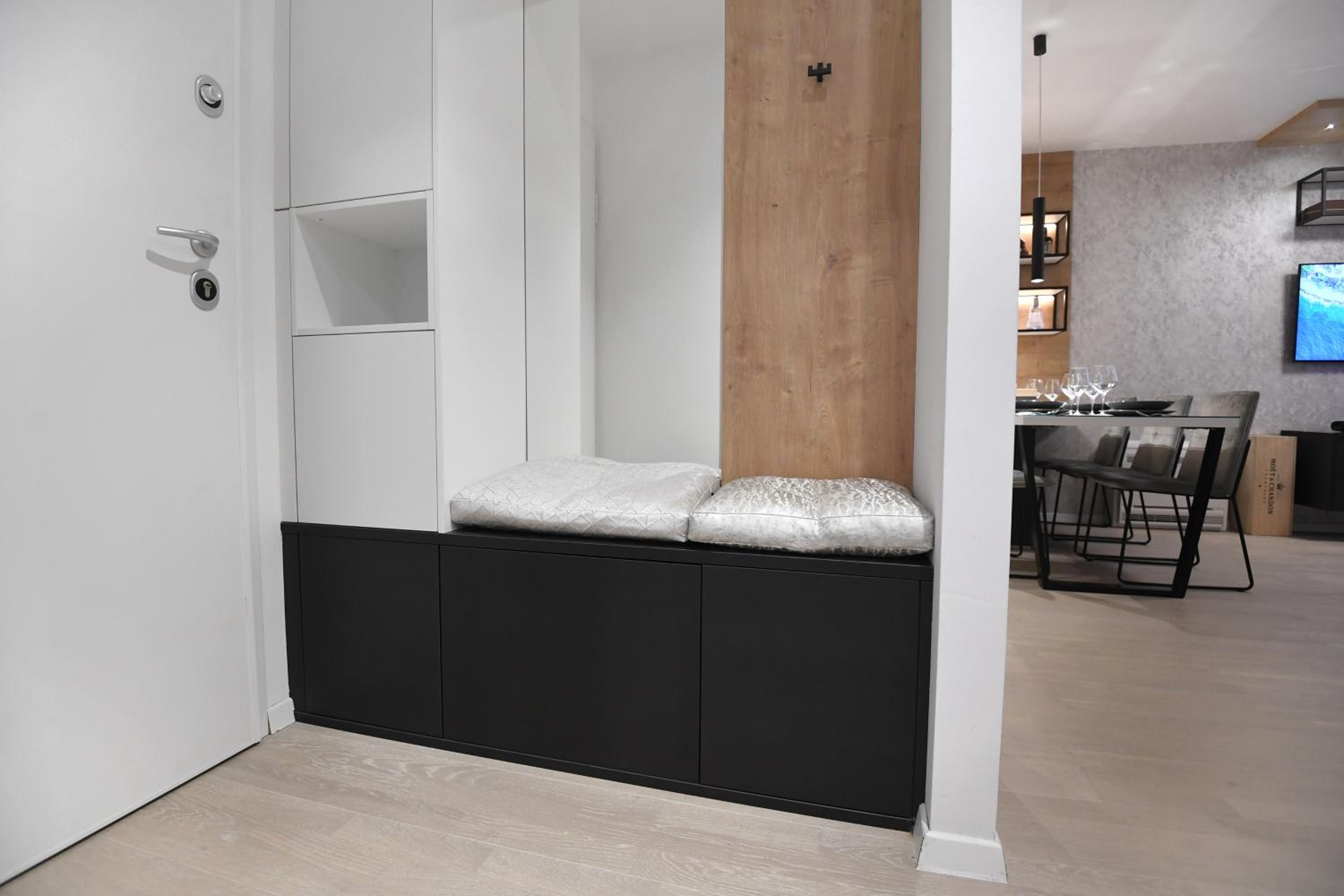 Deluxe Apartment photo 2