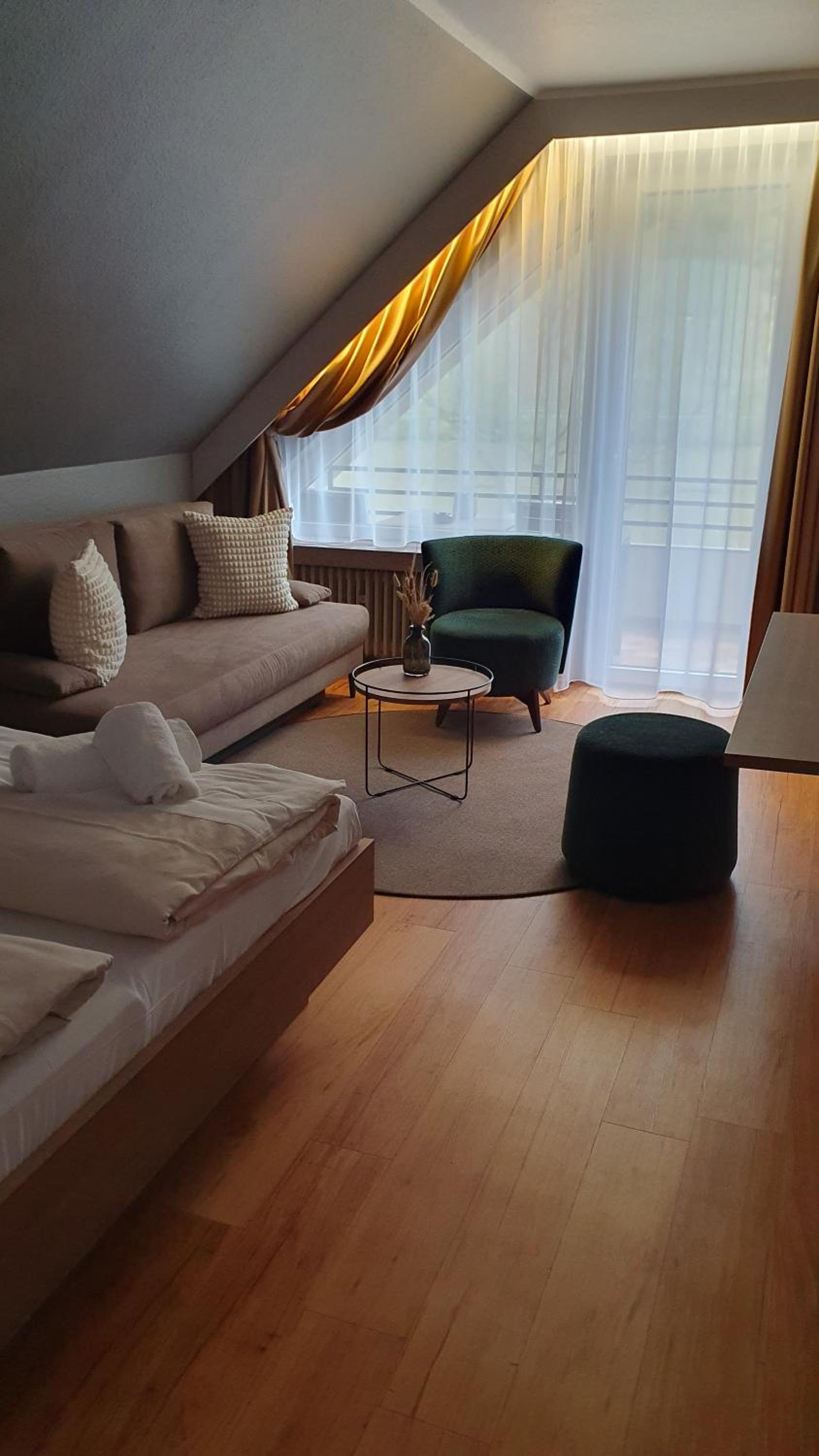 Deluxe Triple Room photo 3