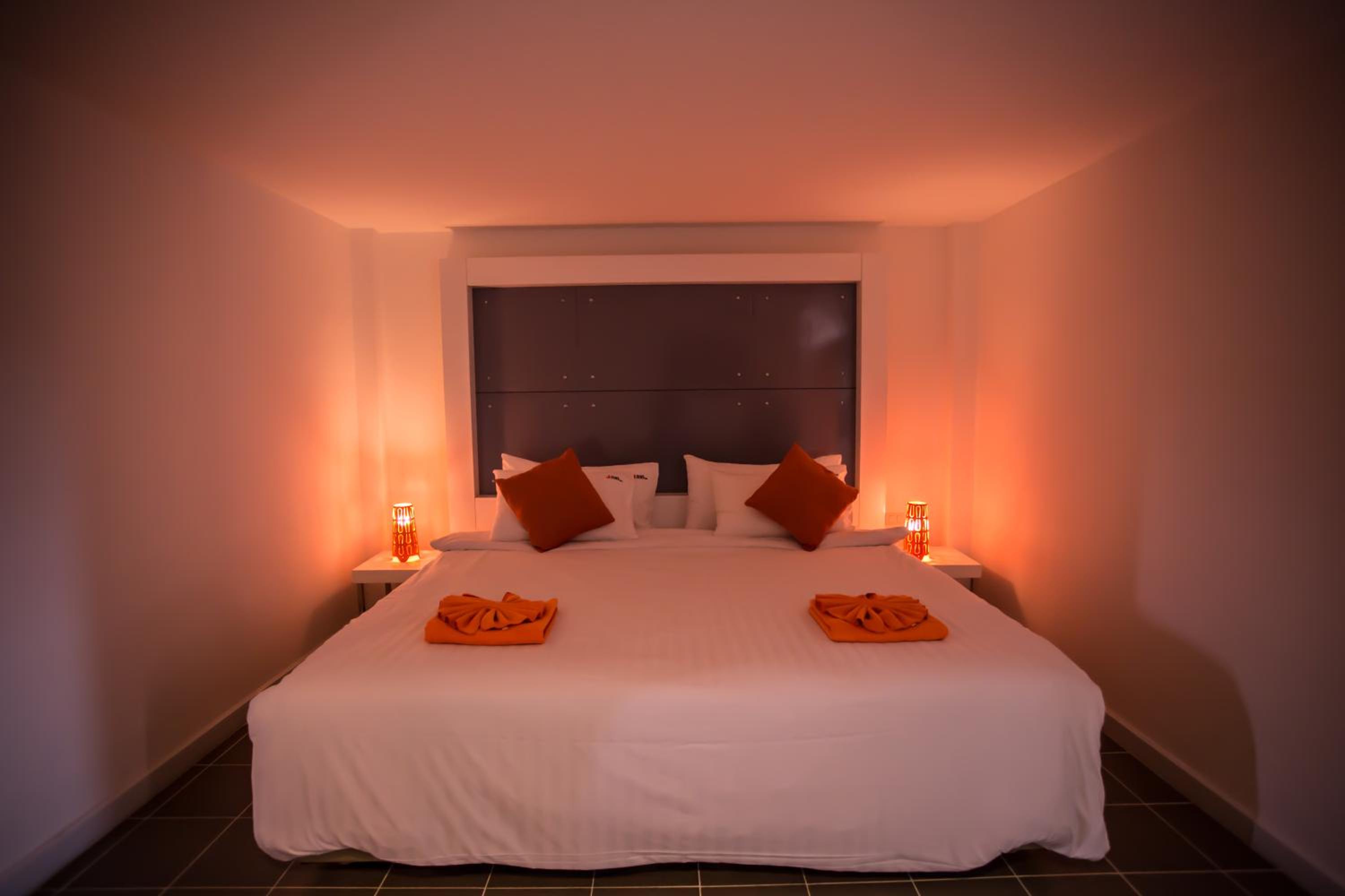 Deluxe Double or Twin Room - Photo 5