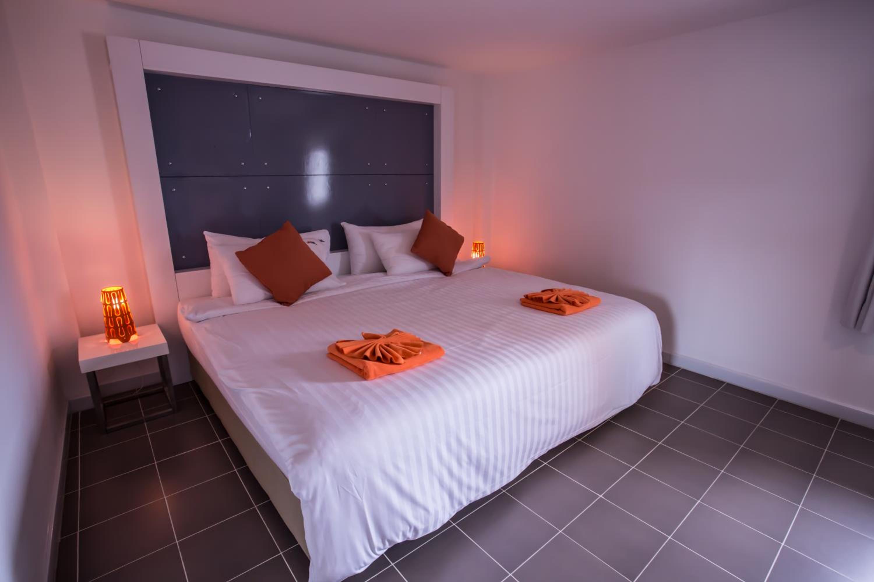 Deluxe Double or Twin Room - Photo 4