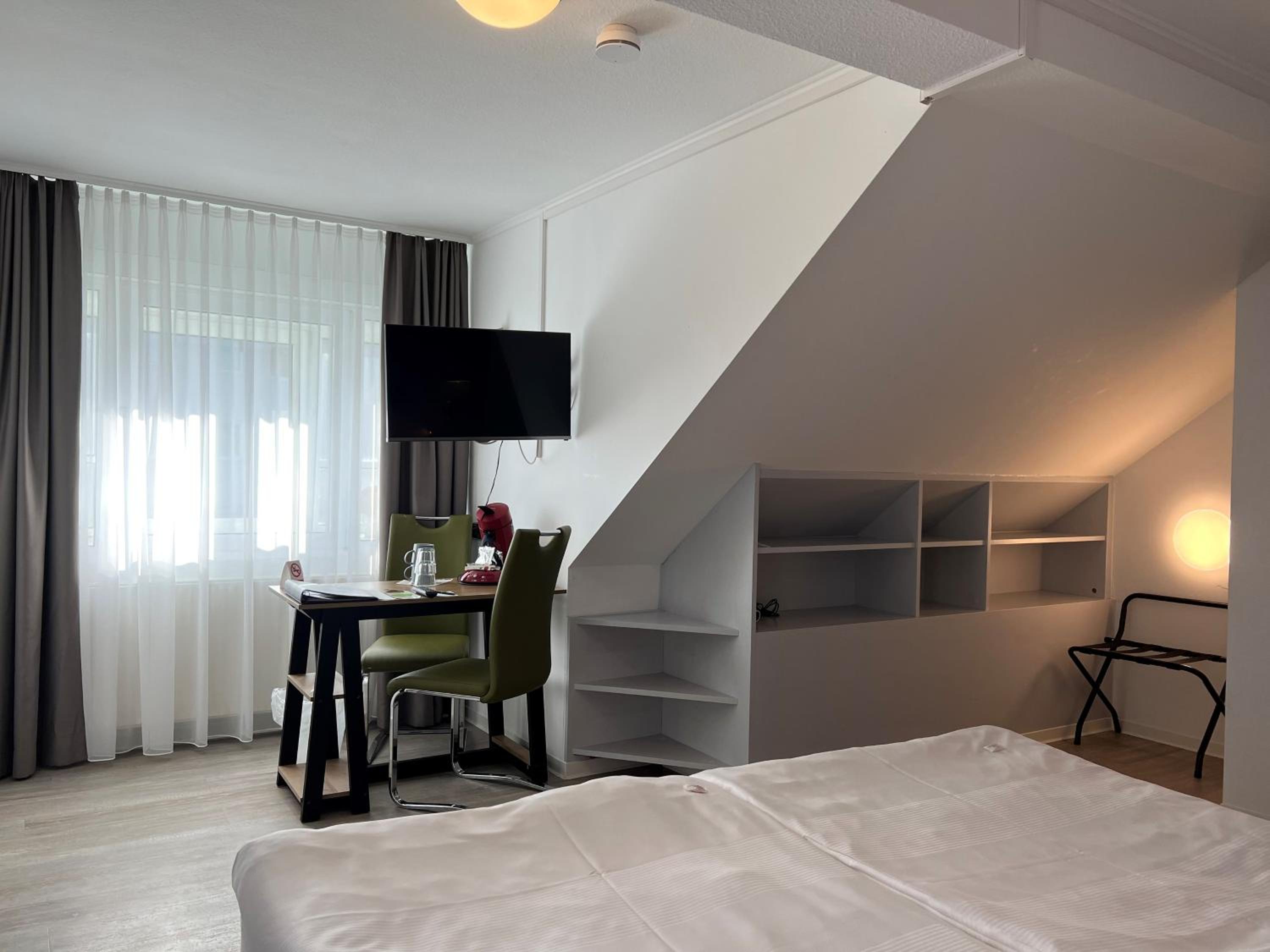 Double Room - Photo 4