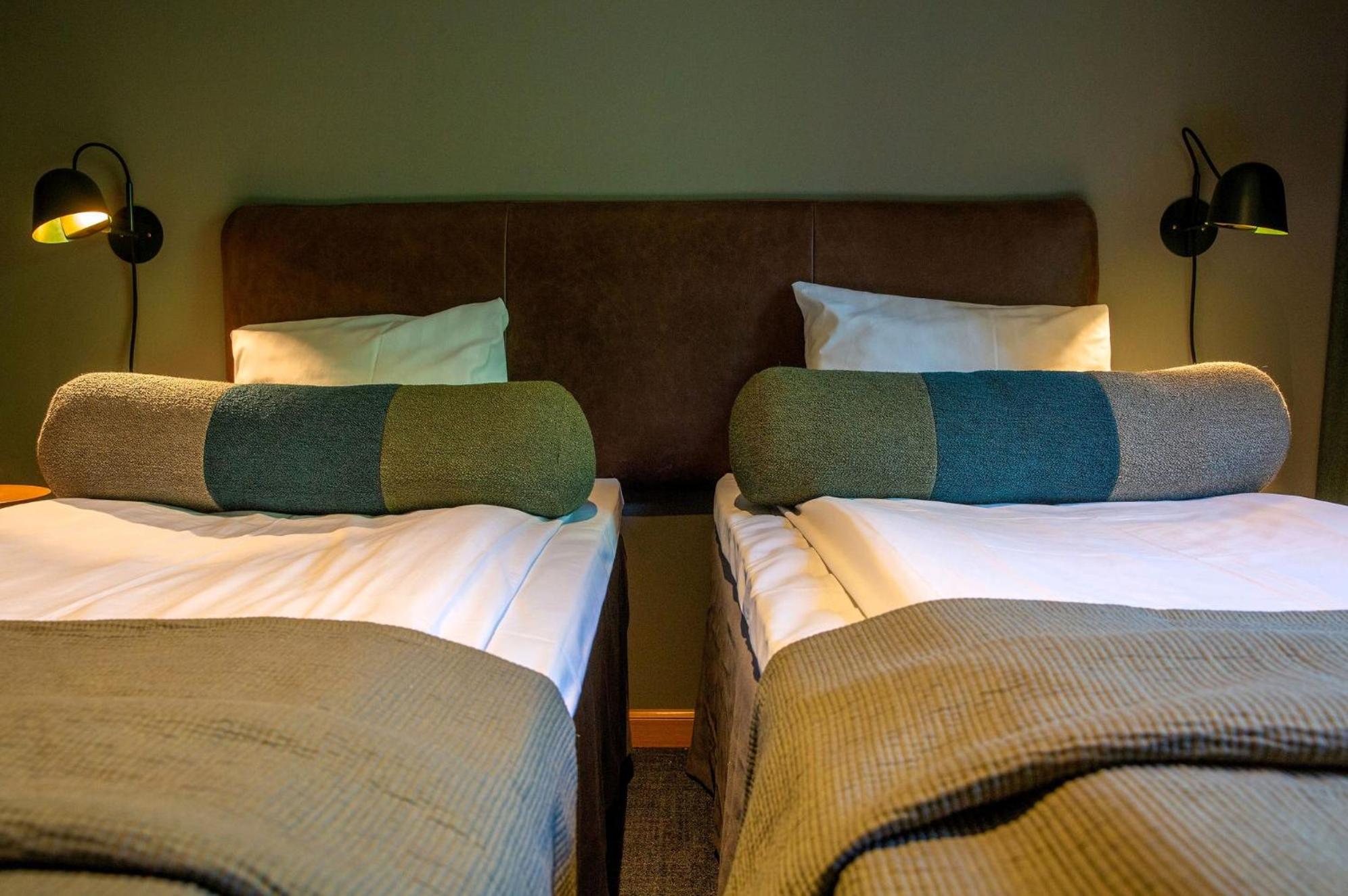 Standard Twin Room - Photo 4