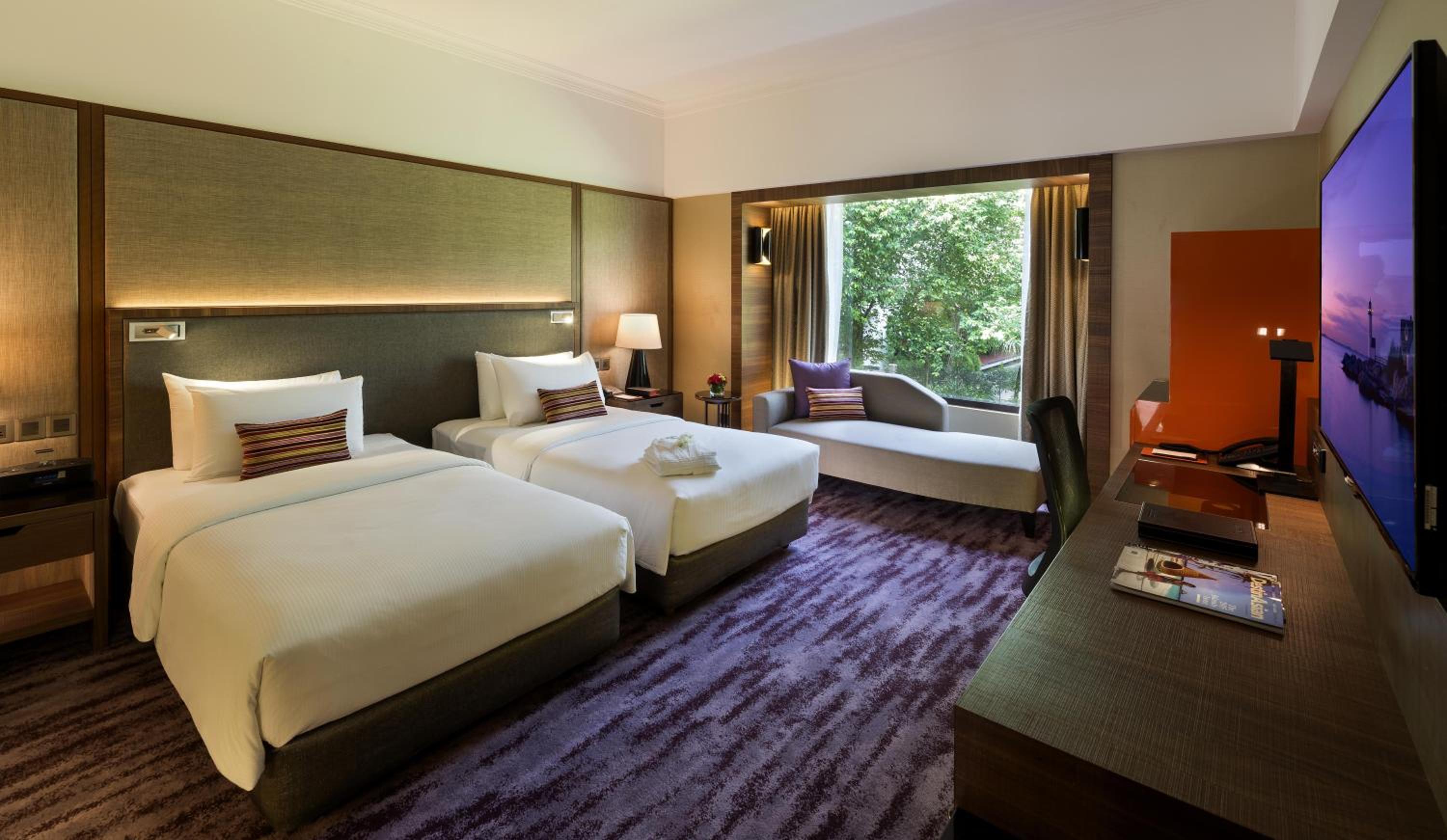 Executive Deluxe Twin Room - Photo 1
