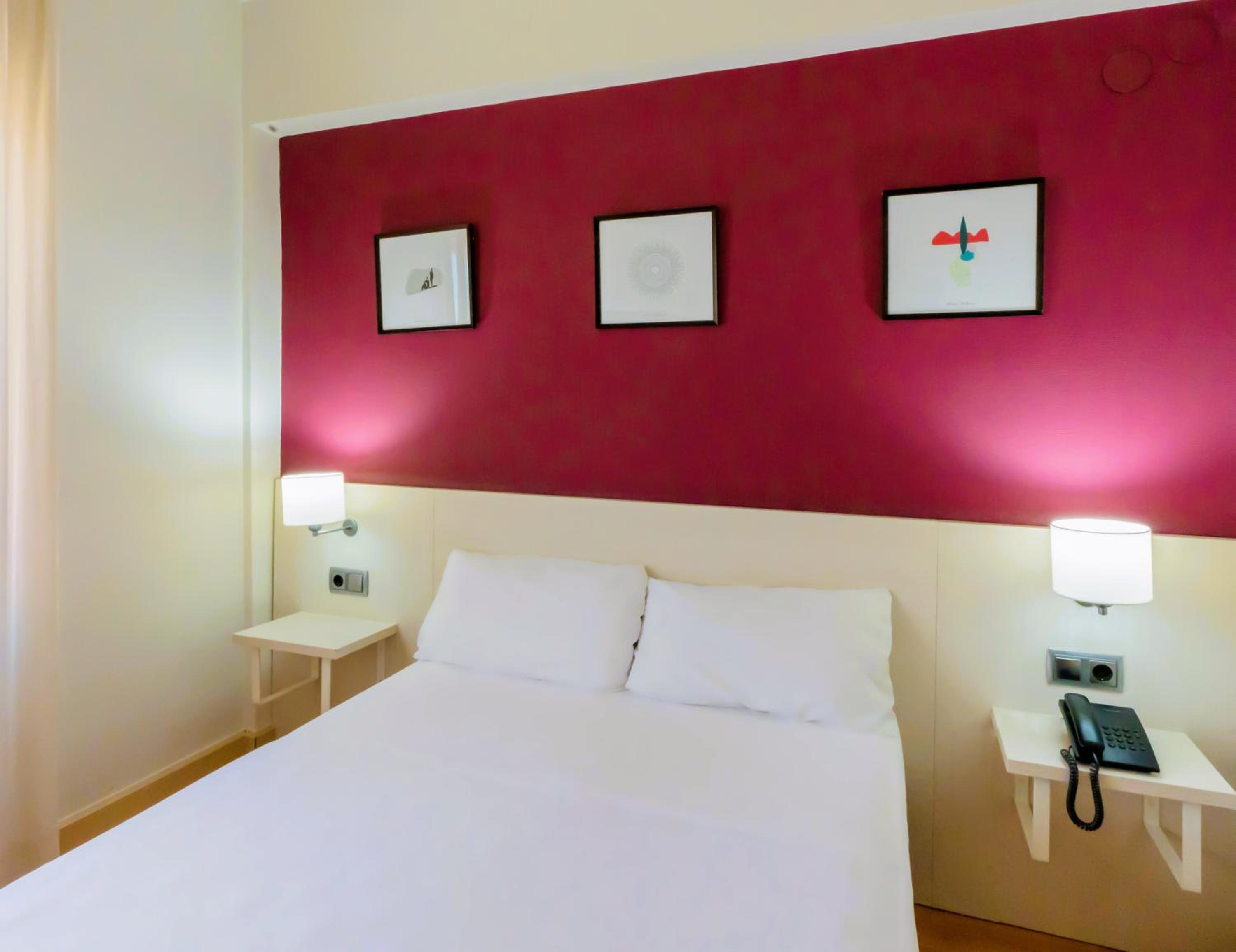 Basic Double Room - Photo 1