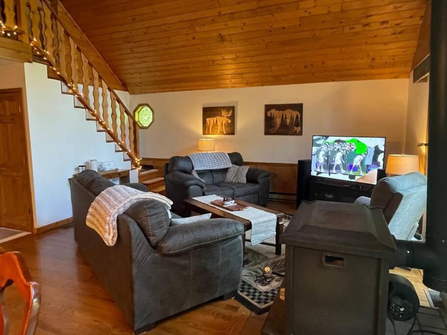 Three-Bedroom House photo 1