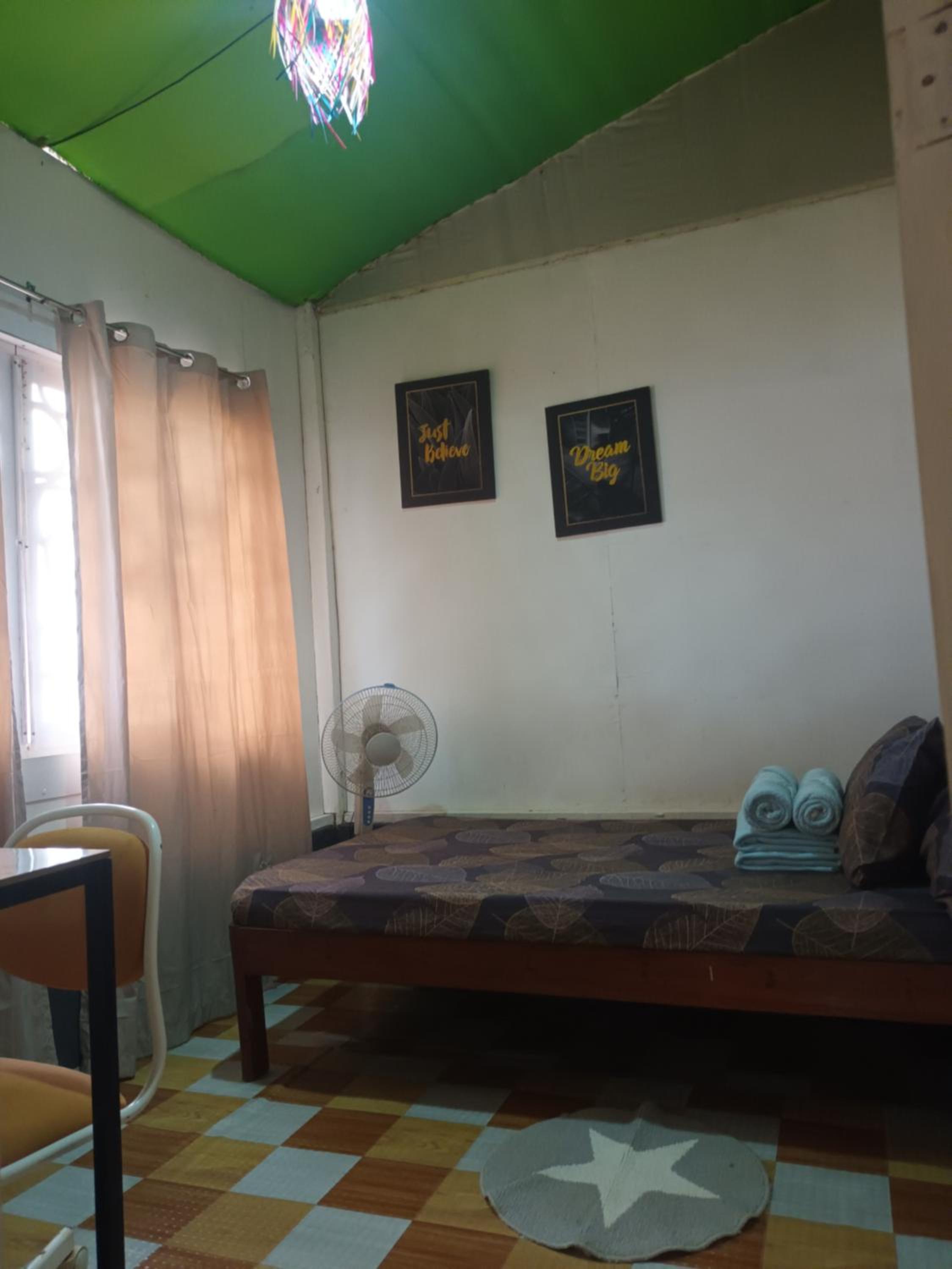 Two-Bedroom House - Photo 9