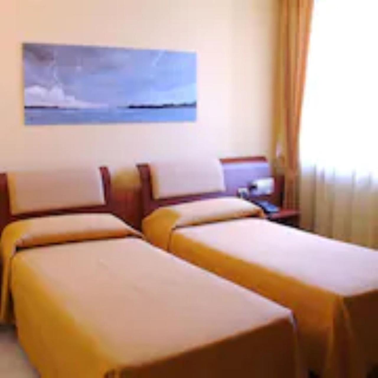 Superior Twin Room - Photo 3