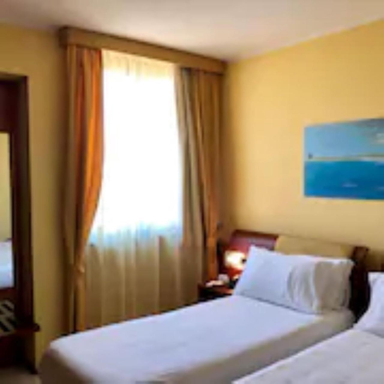Superior Twin Room - Photo 2