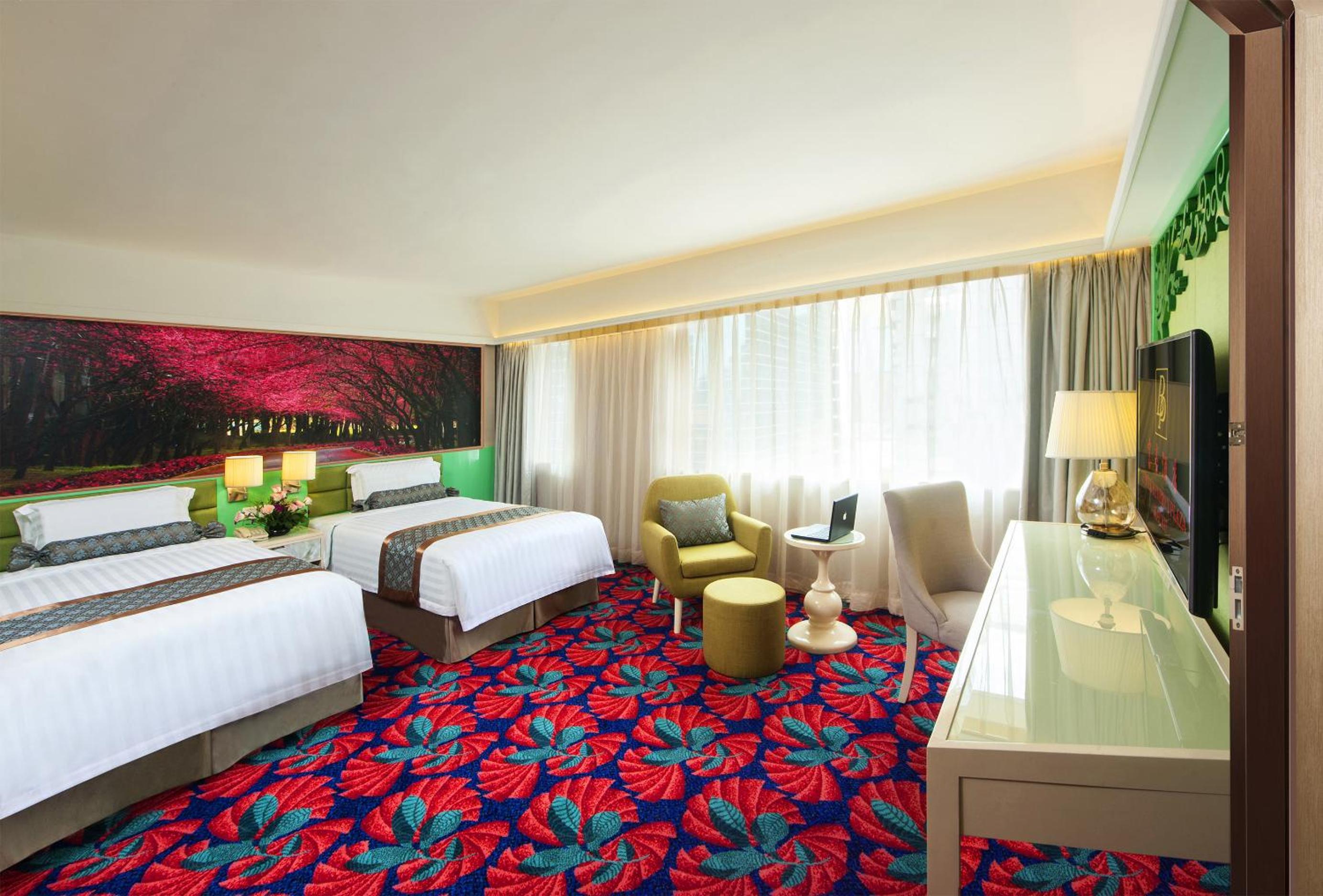 Adjoining Family Rooms  photo 1