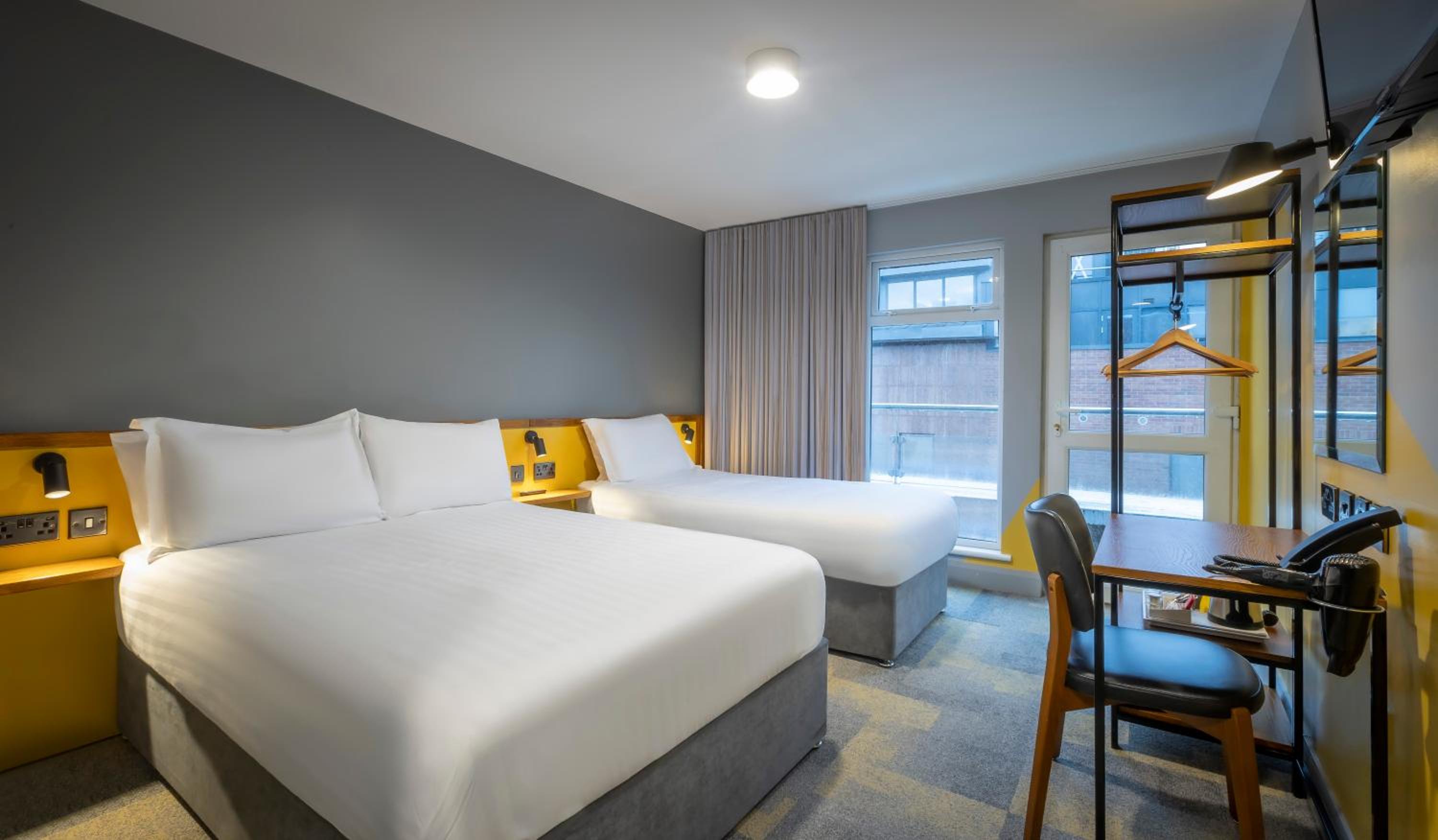 Twin Room photo 1