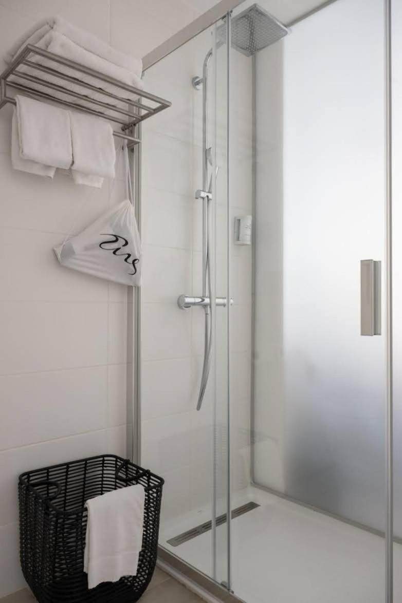 Apartment with Sea View - Photo 14