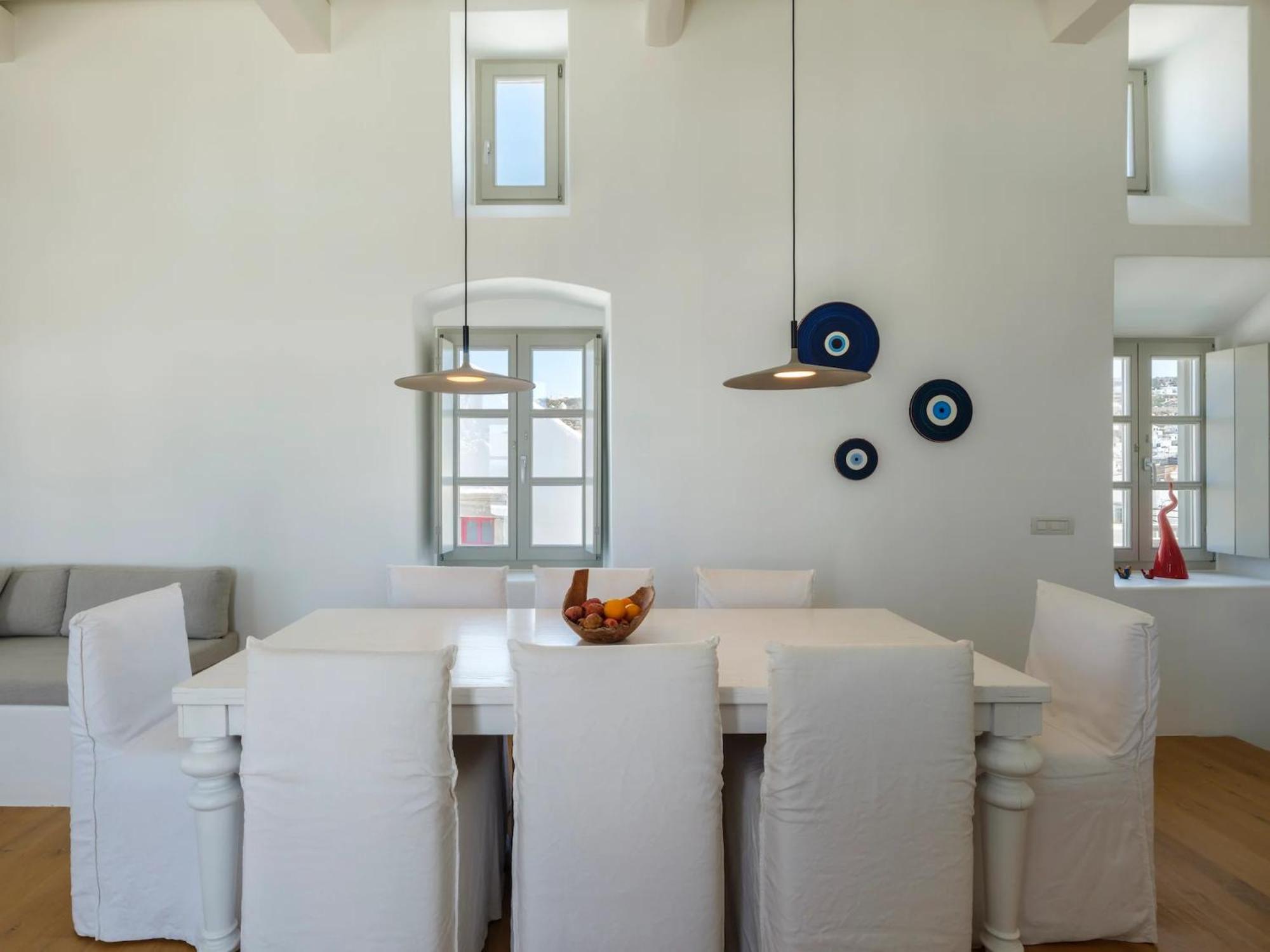 Villa photo 2