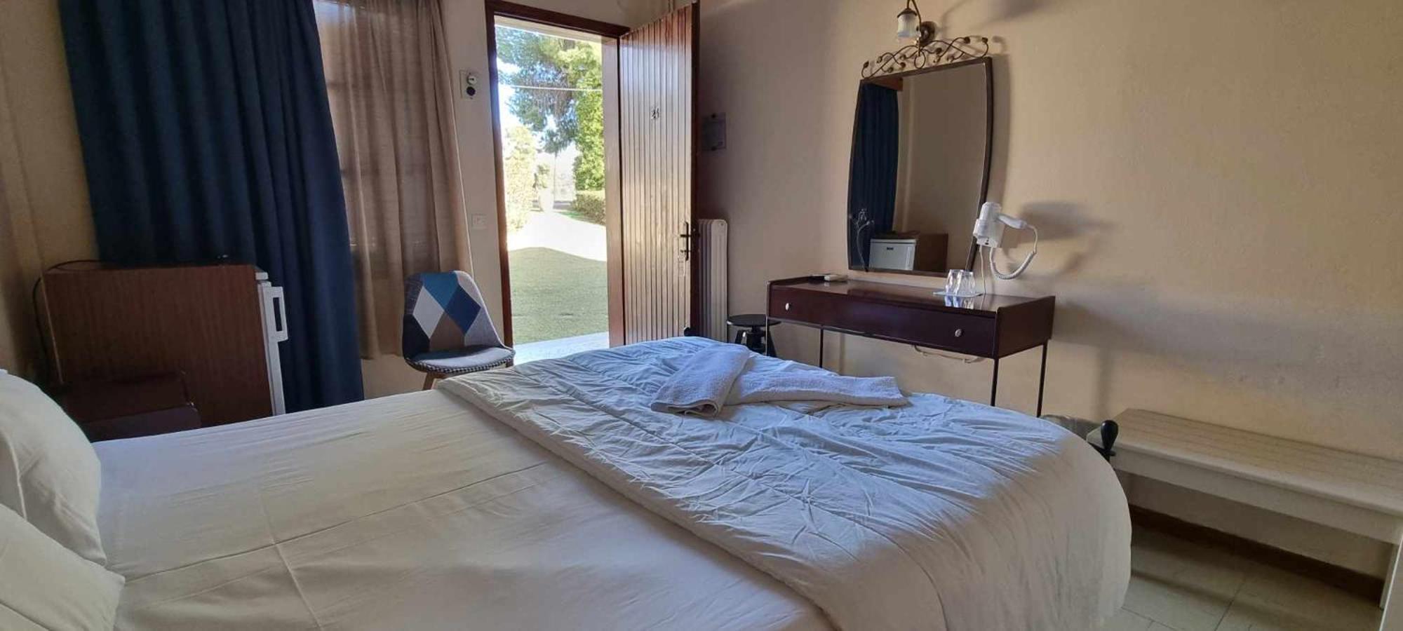 Standard Double or Twin Room photo 3