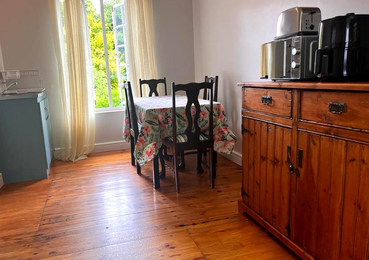 Family Room - Photo 6