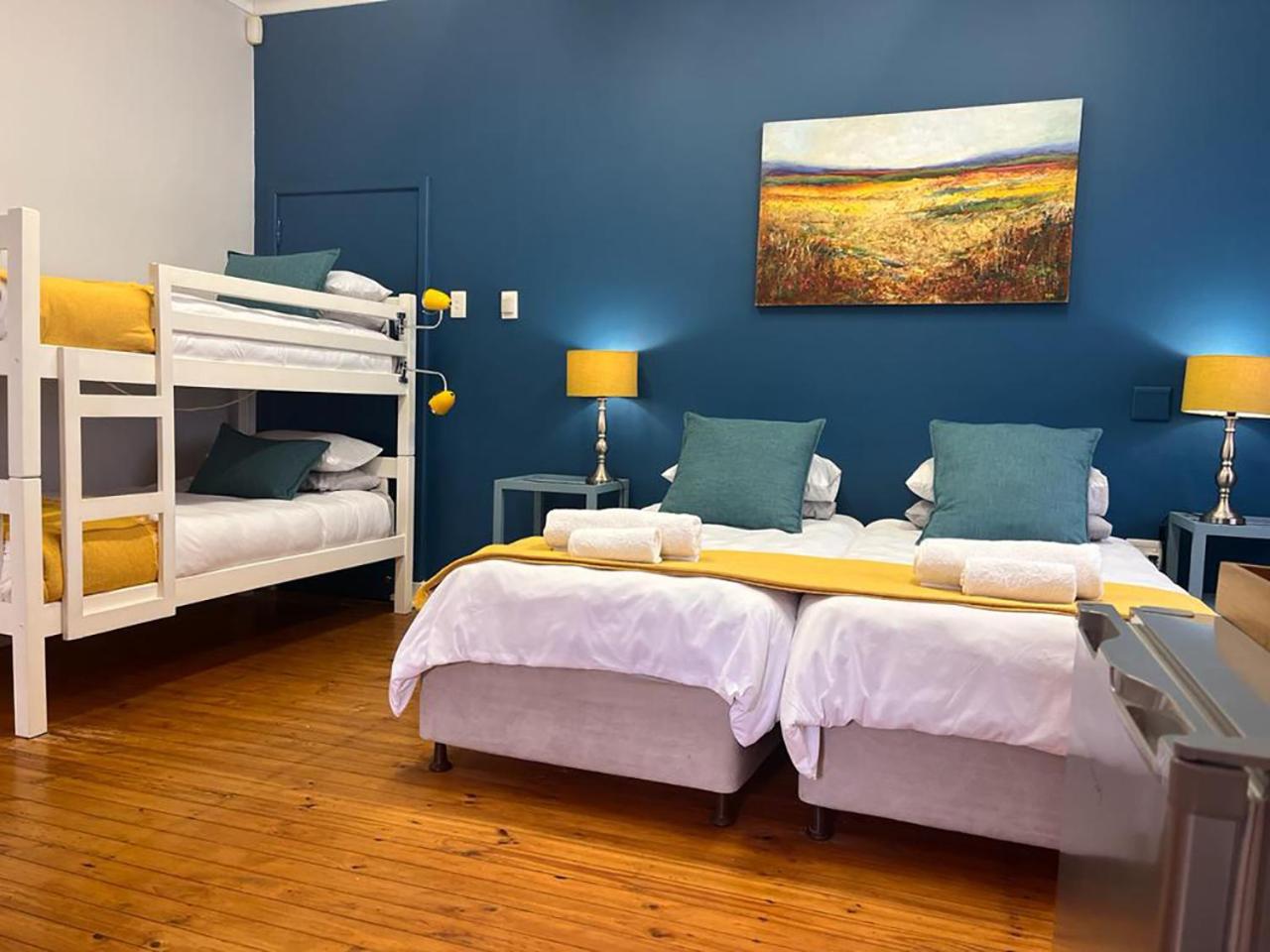 Family Room - Photo 12