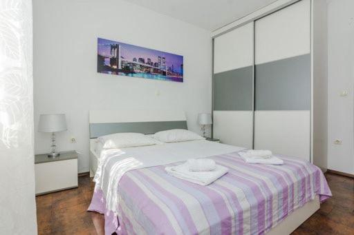 Villa photo 1